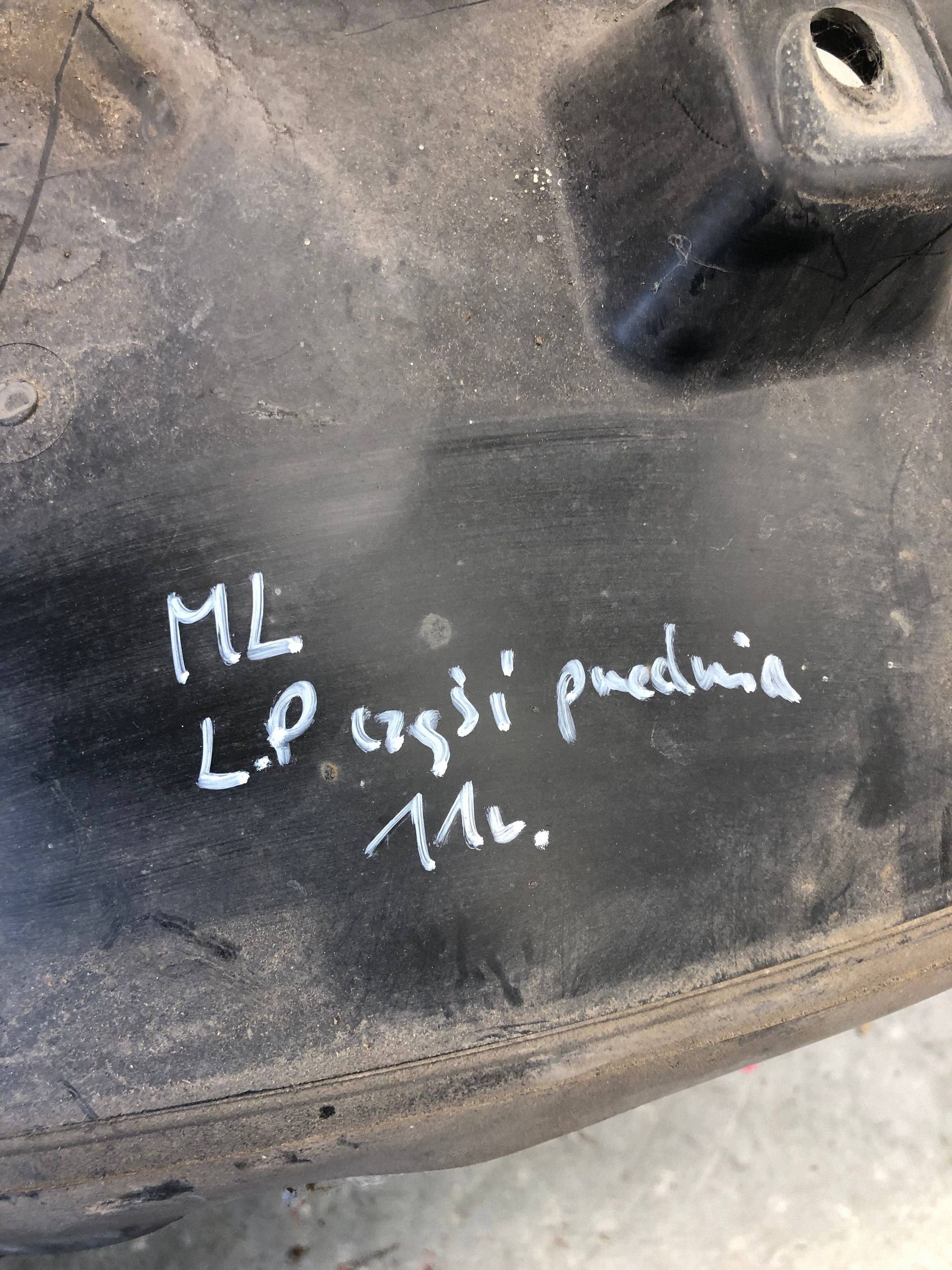 mudguard left front part front MERCEDES ML W164 A1648840122