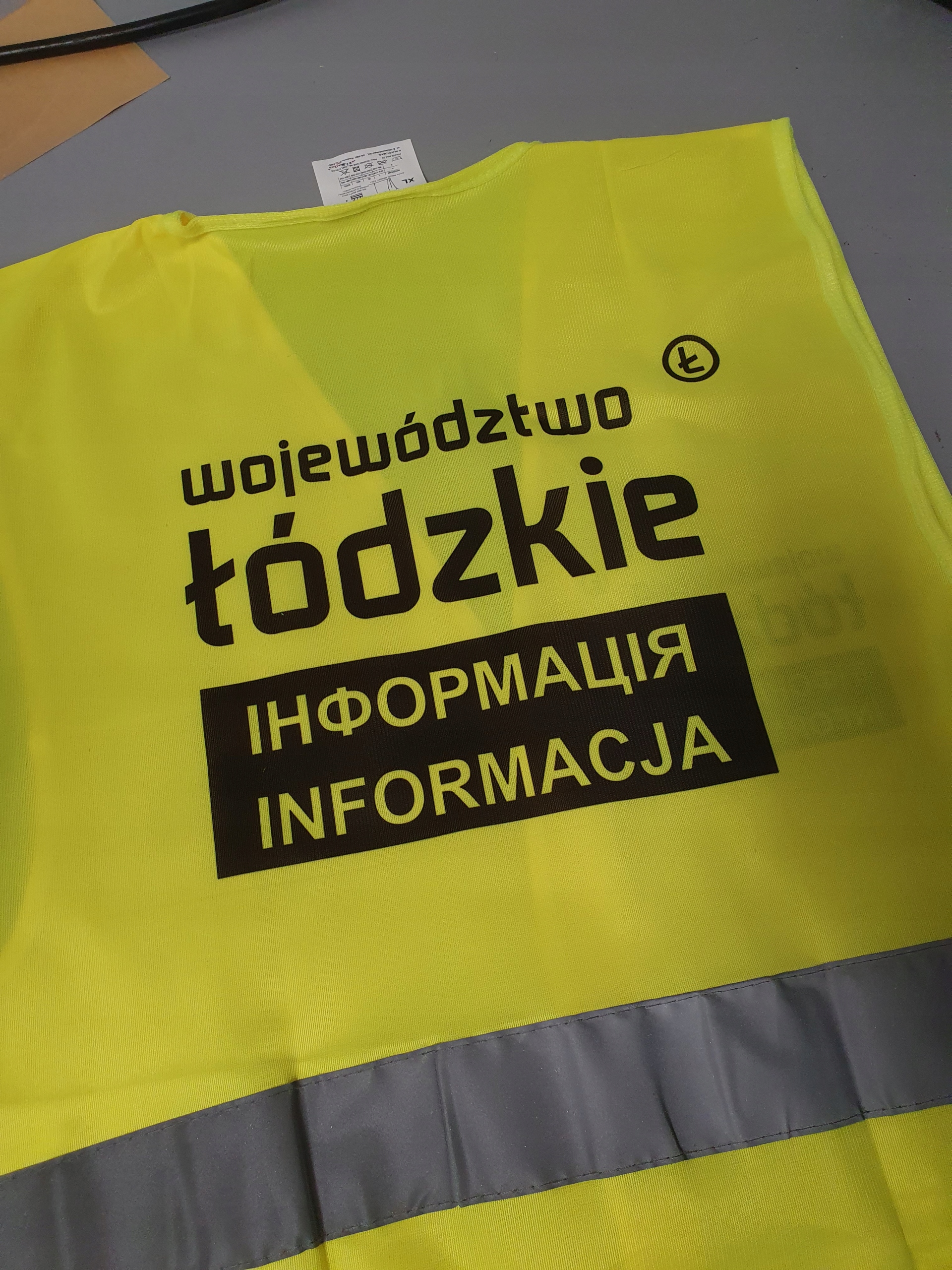 Kamizelka Odblaskowa z Nadrukiem Napisem LOGO EAN (GTIN) 5905982180144