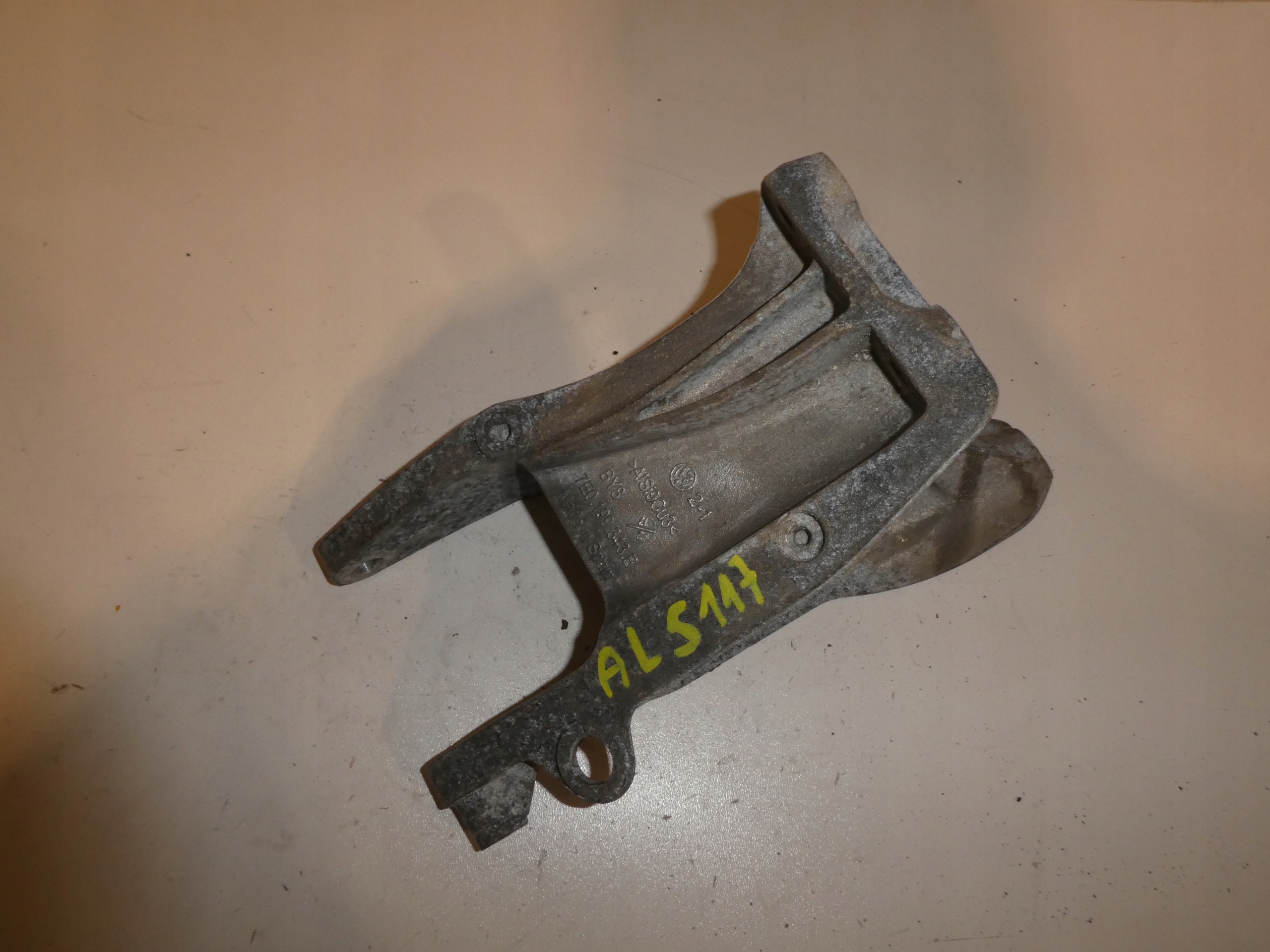 VW T6 2.0TDI holder engine mount 7E0199343B