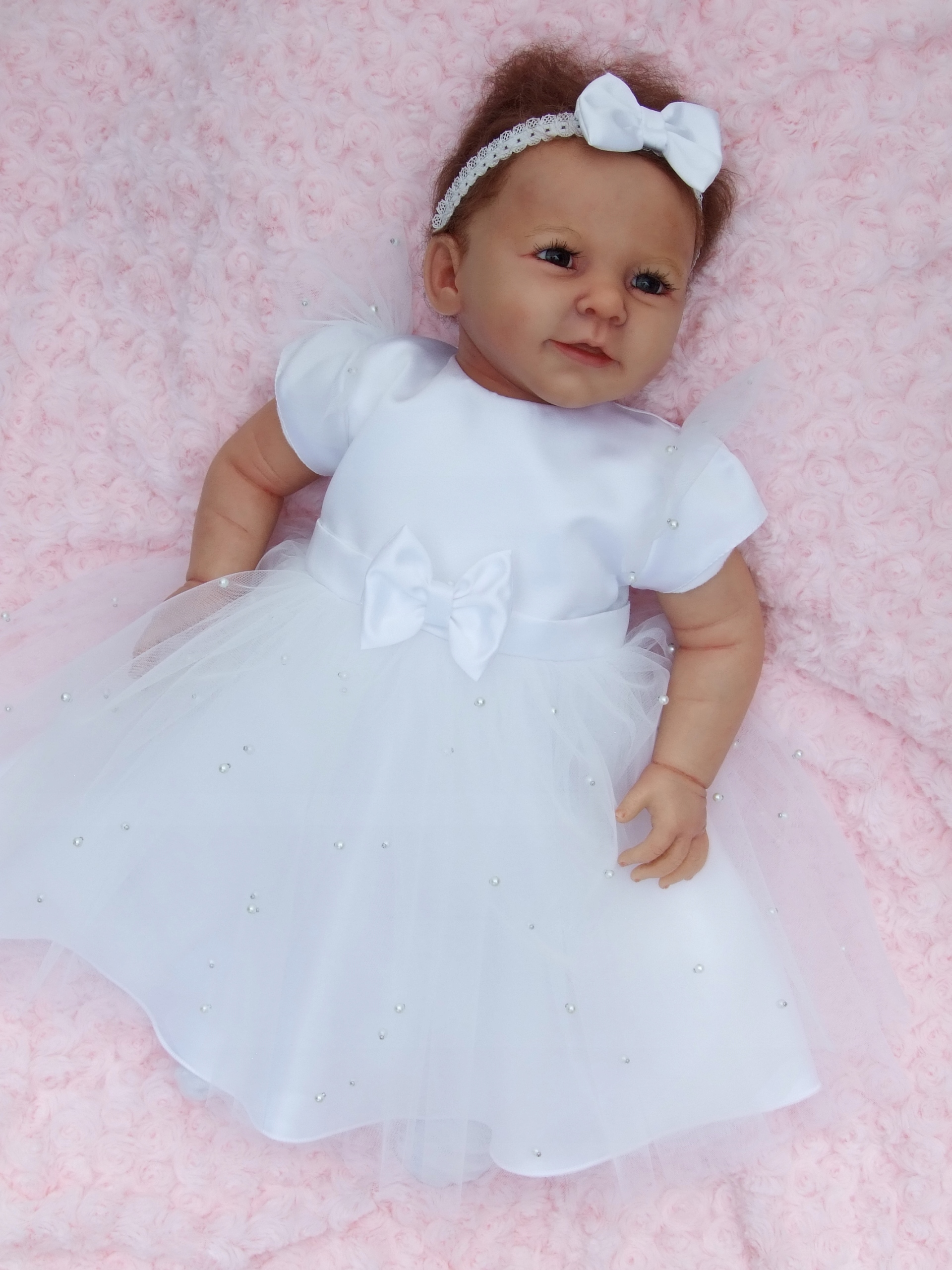 BIAŁA sukienka z perełkami dla dziewczynki 56r CHRZEST Długość sukienki 40 cm