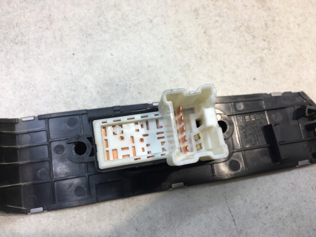 PANEL windows left rear part NISSAN MURANO and Z50
