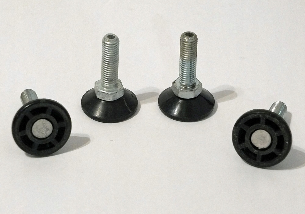 Stopki nóżki regulacyjne do szafy serwerowej ZPAS Stan opakowania zastępcze