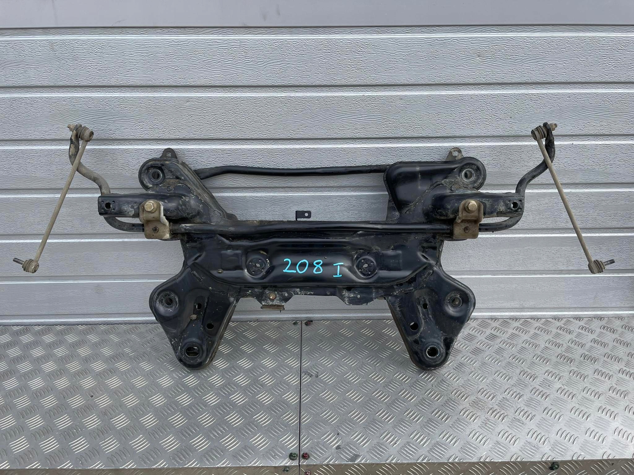 PEUGEOT 208 І САНИ ПЕРЕДНЯ ВІЗОК