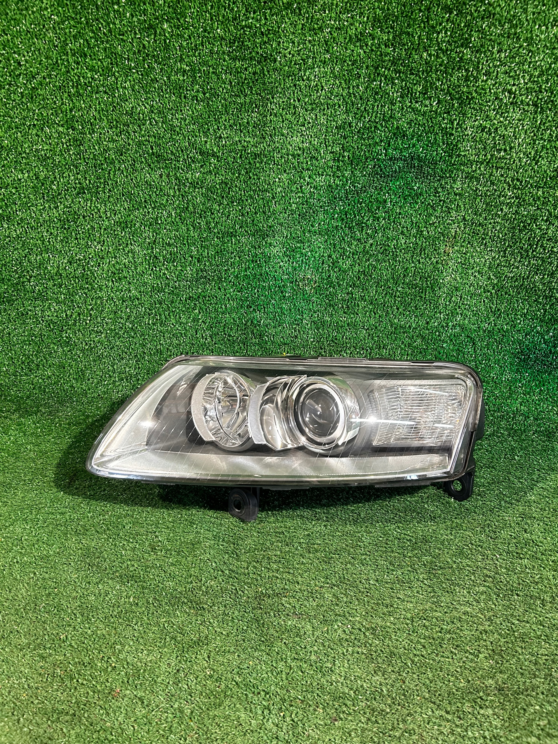 REFLEKTOR links AUDI A6 C6 XENON NR.R