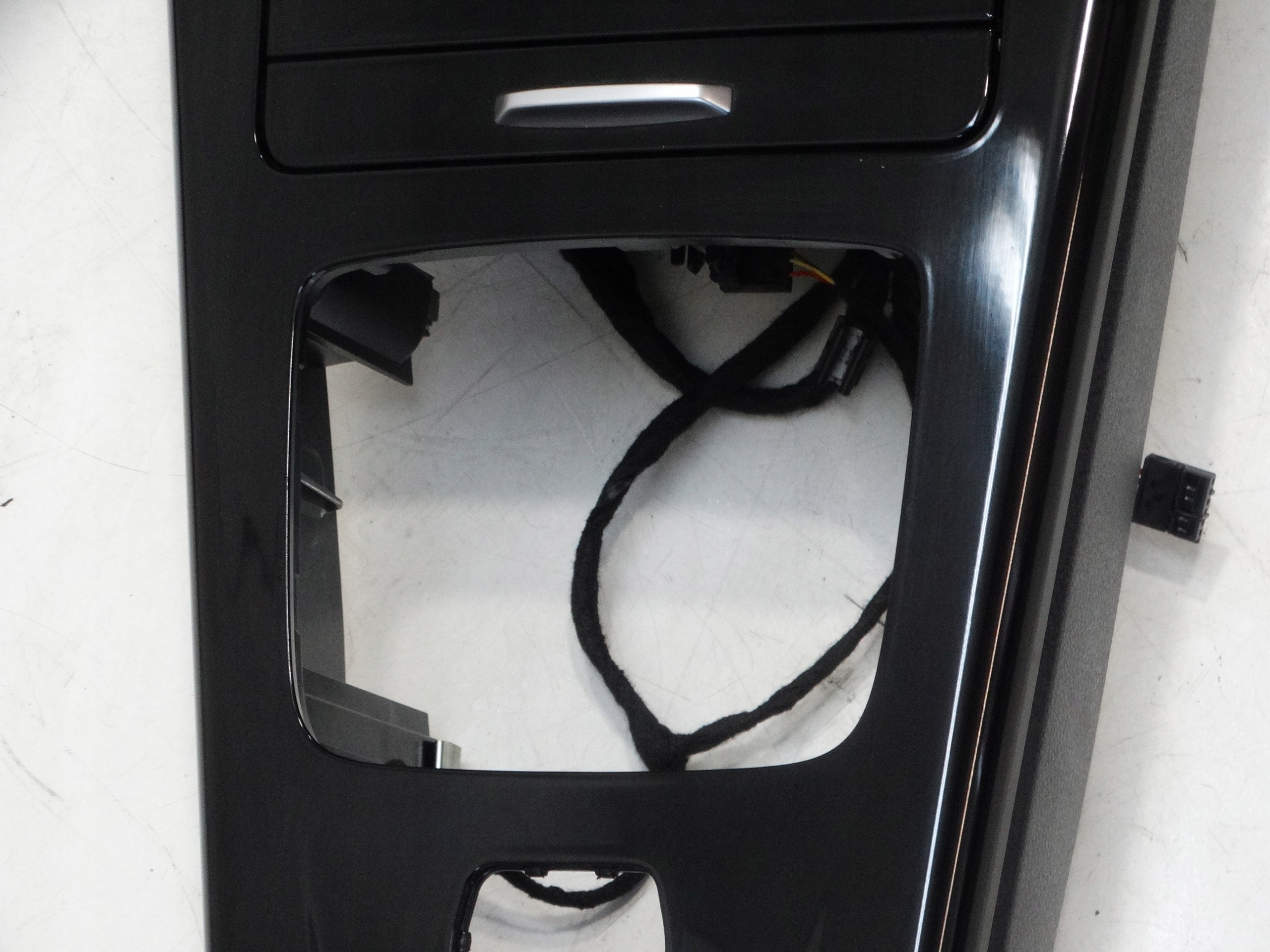 TUNEL mitte Handschuhfach MERCEDES CLA C118 W177 A1776801201