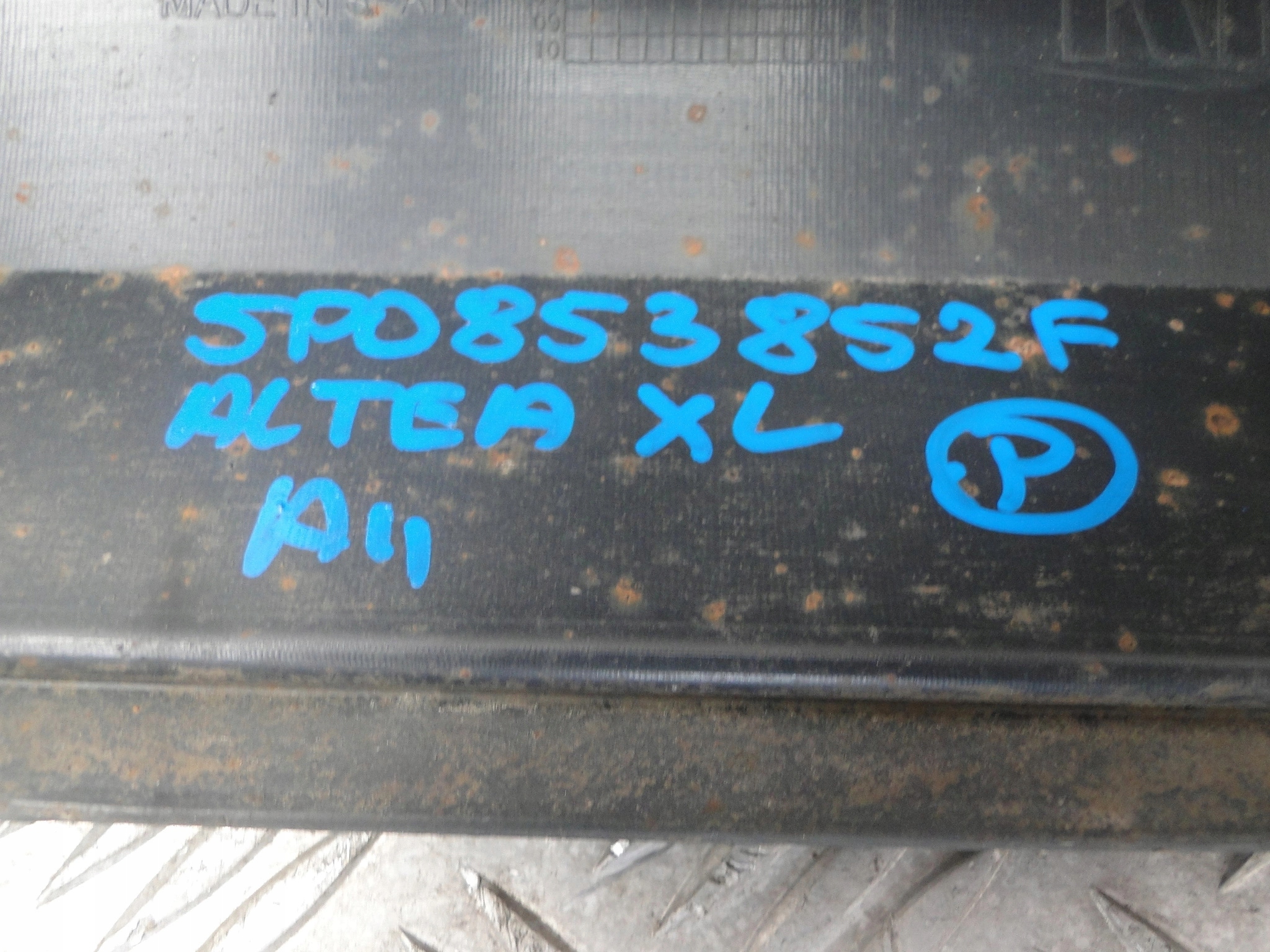 PRAWA NAKŁADKA LISTWA PROGU PRÓG SEAT ALTEA XL 5P8 5P0853852F Typ samochodu Samochody osobowe