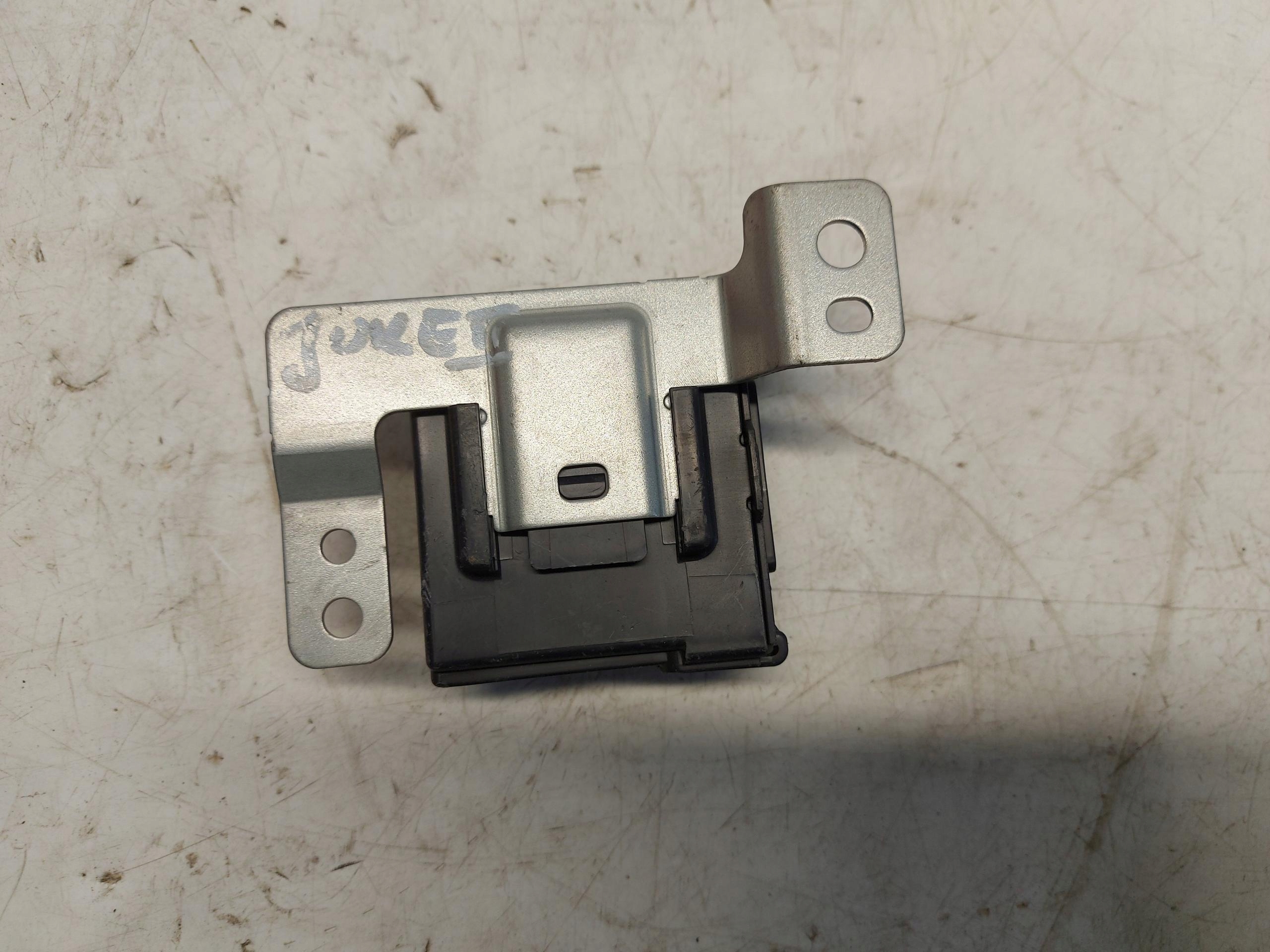 Nissan JUKE II F16 module control unit ostrzezenia 284P16PG3C