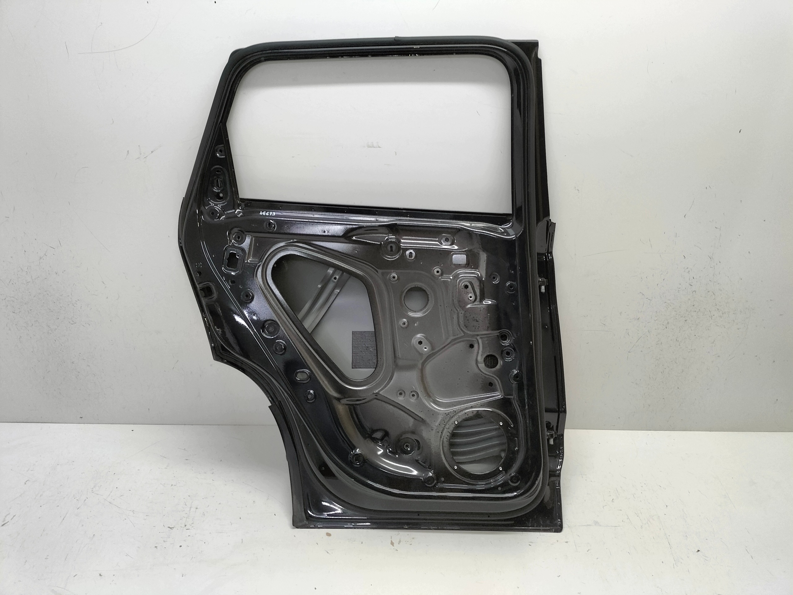 door rear. rear part left SEAT ATECA 16