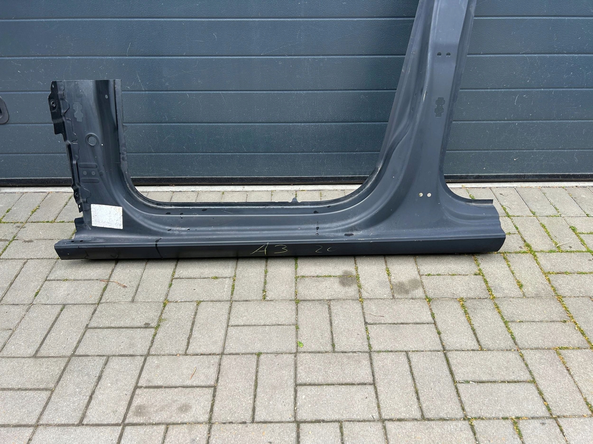 Audi A3 threshold left pillar B 8V4809847