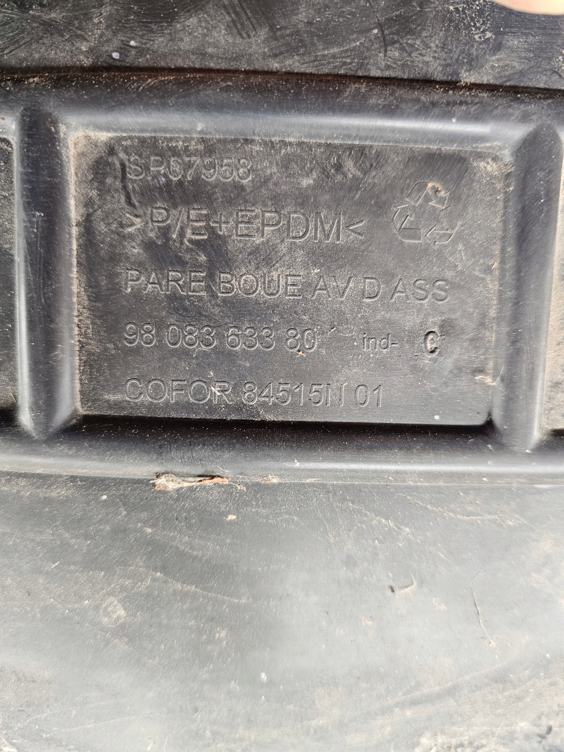 PEUGEOT EXPERT JUMPY III 3 PROACE mudguard front front right 9808363380