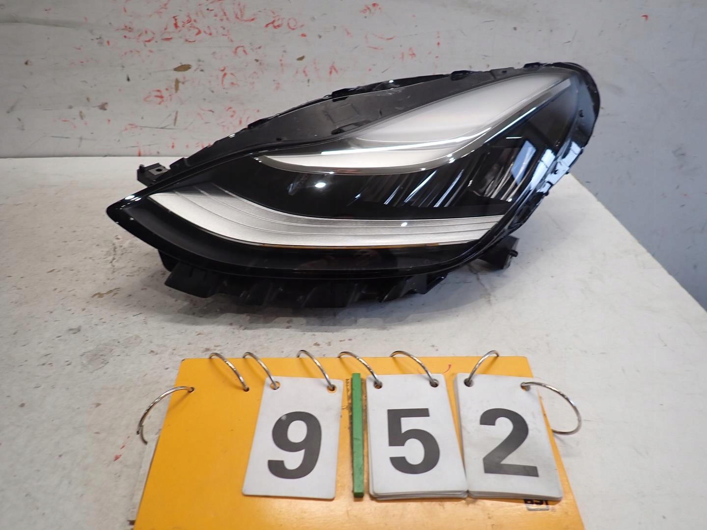 light front front left TESLA 3 2017- FULL LED 1077375-50-B