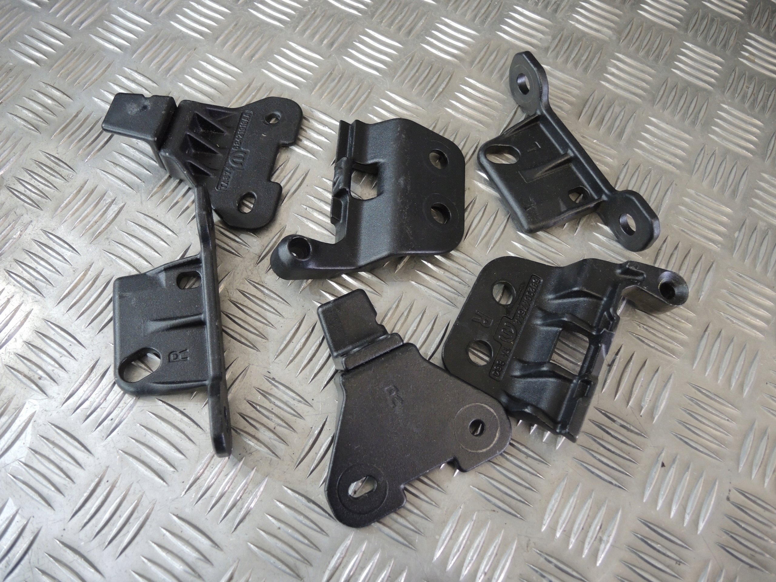 JEEP WRANGLER JL SAHARA MOCOWANIE DACHU