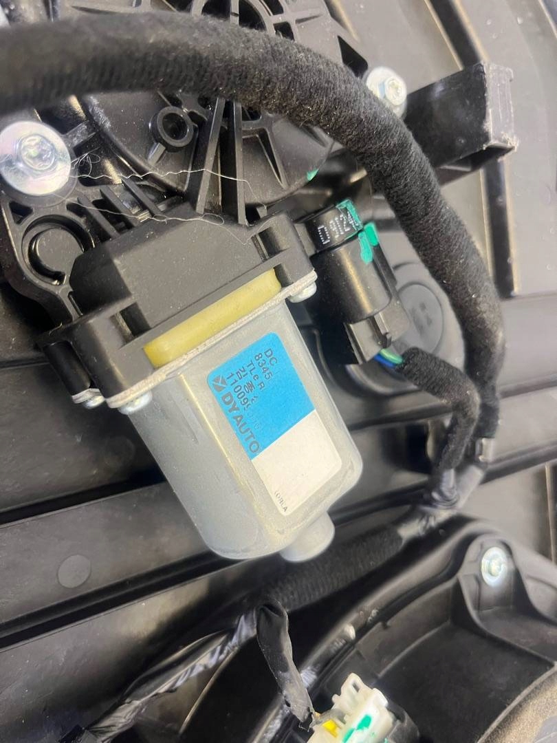 window regulator electrical rear part right side Hyundai Tucson 3 facelift 2019