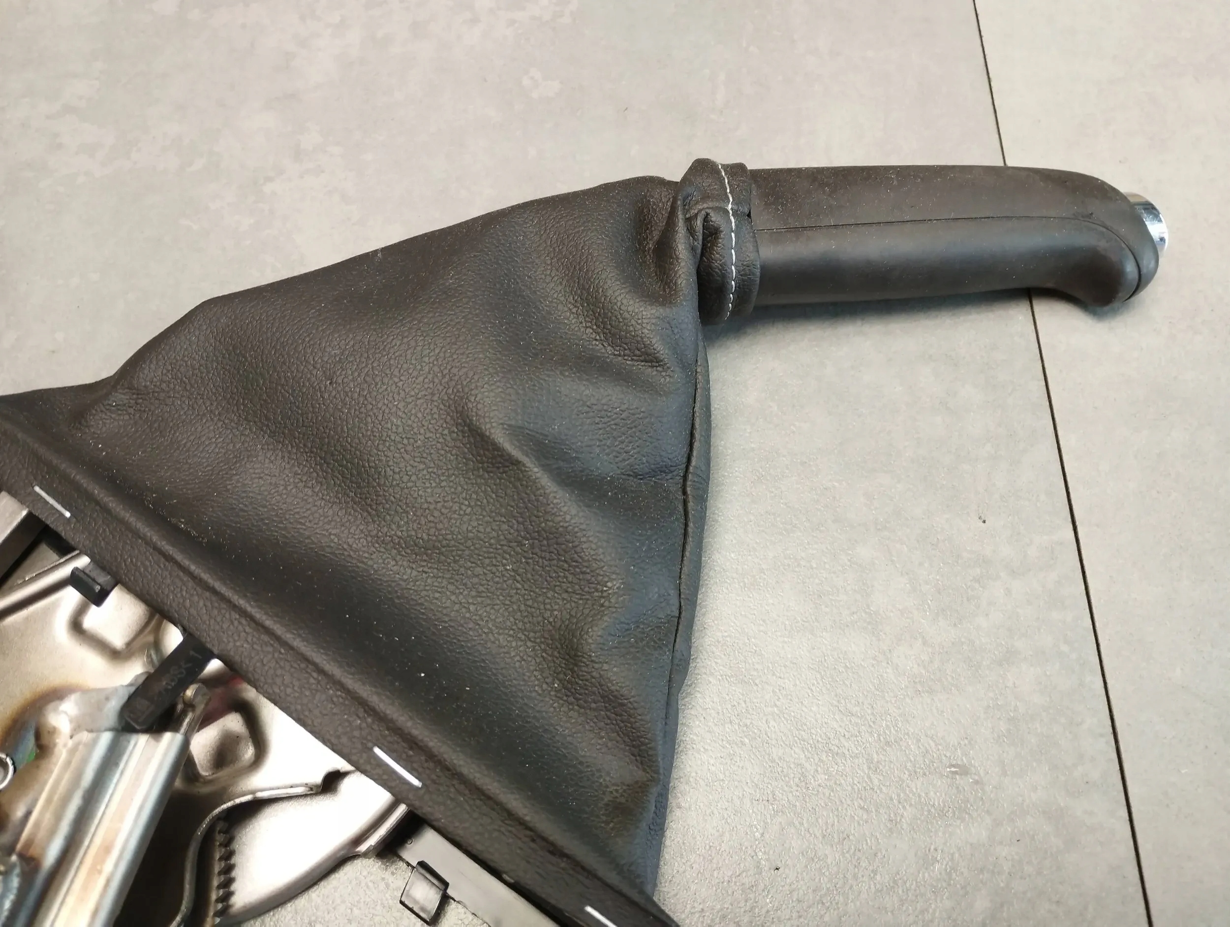 Opel Astra K páčka elektrická brzda 55574012