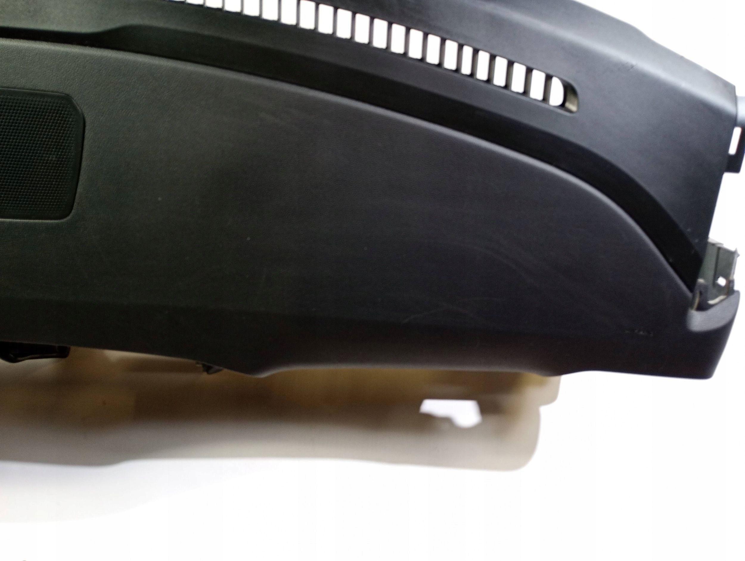 dashboard instrument panel console cockpit airbag Ford Explorer VI 3.0 ST 2020