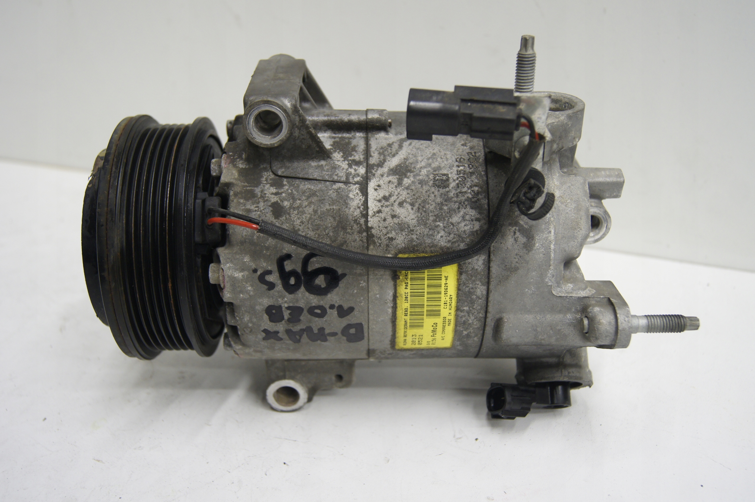 компрессор кондиционера FORD Fiesta MK7 1.0 2014 C1B1-19D629-AE