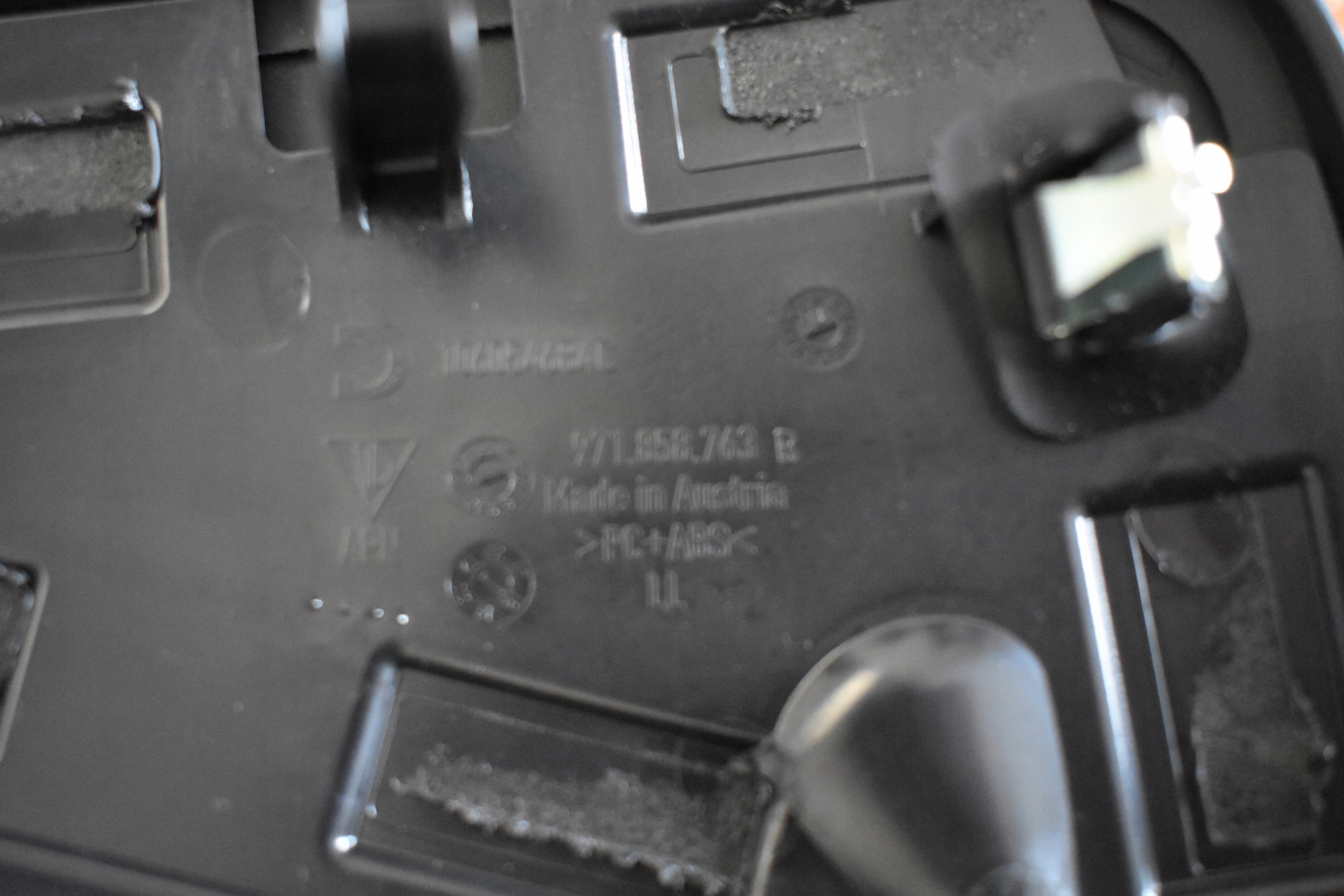 IDEALNA Blende Abdeckung konsole HEAD-UP PORSCHE PANAMERA 971 1 9