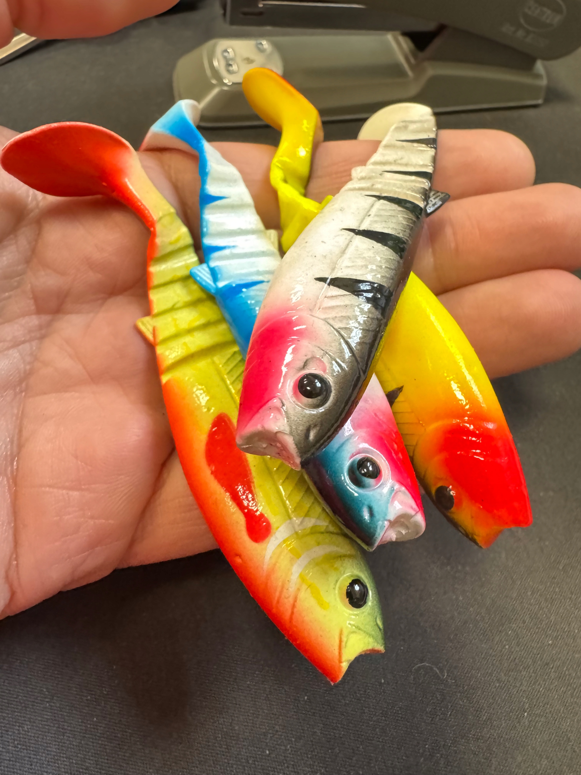 ZESTAW 4x LIMITOWANY CANNIBAL GUMY 10 CM Sztosy na szczupaka ! Marka Savage Gear