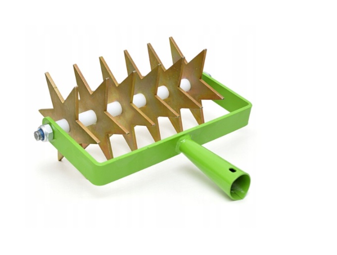 WERTYKULATOR RĘCZNY DO OGRODU 3w1 AERATOR SPULCHNIACZ GLEBY Marka inna