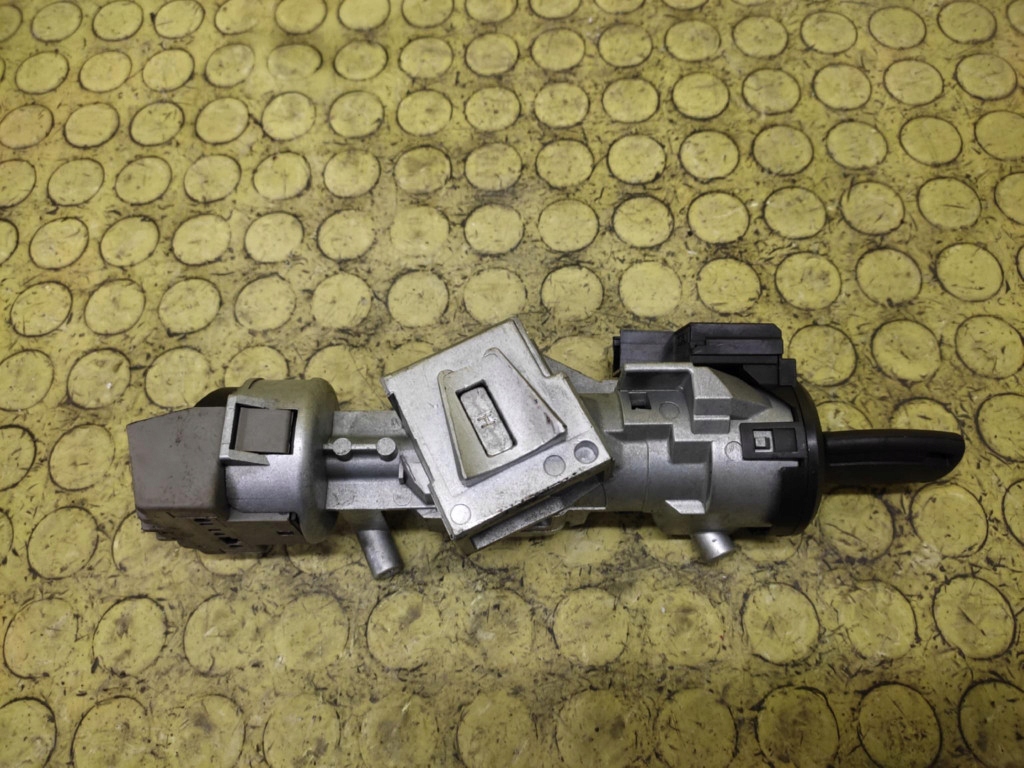 FORD FOCUS MK2 ignition key 3M513F880AD