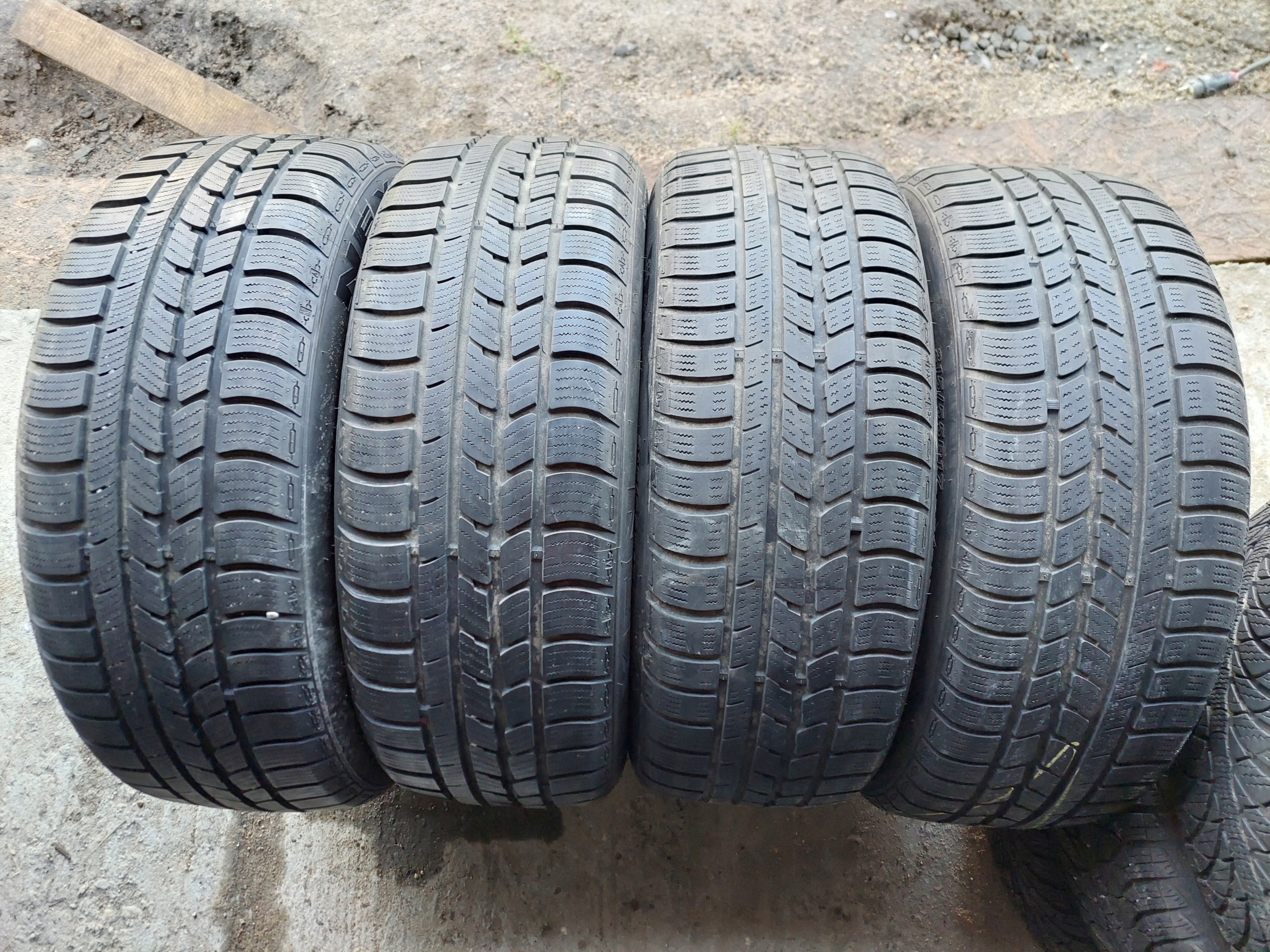 ŁADNE OPONY ZIMOWE 215/55R17 NEXEN 2018r (K516)