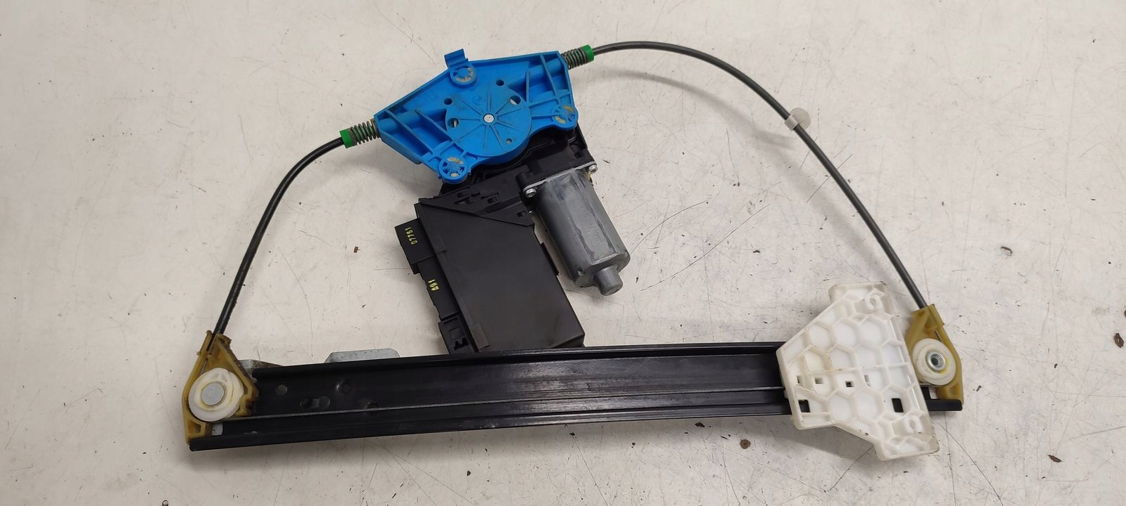 window regulator left rear part mechanism Audi A4 B7 2,7 TDI