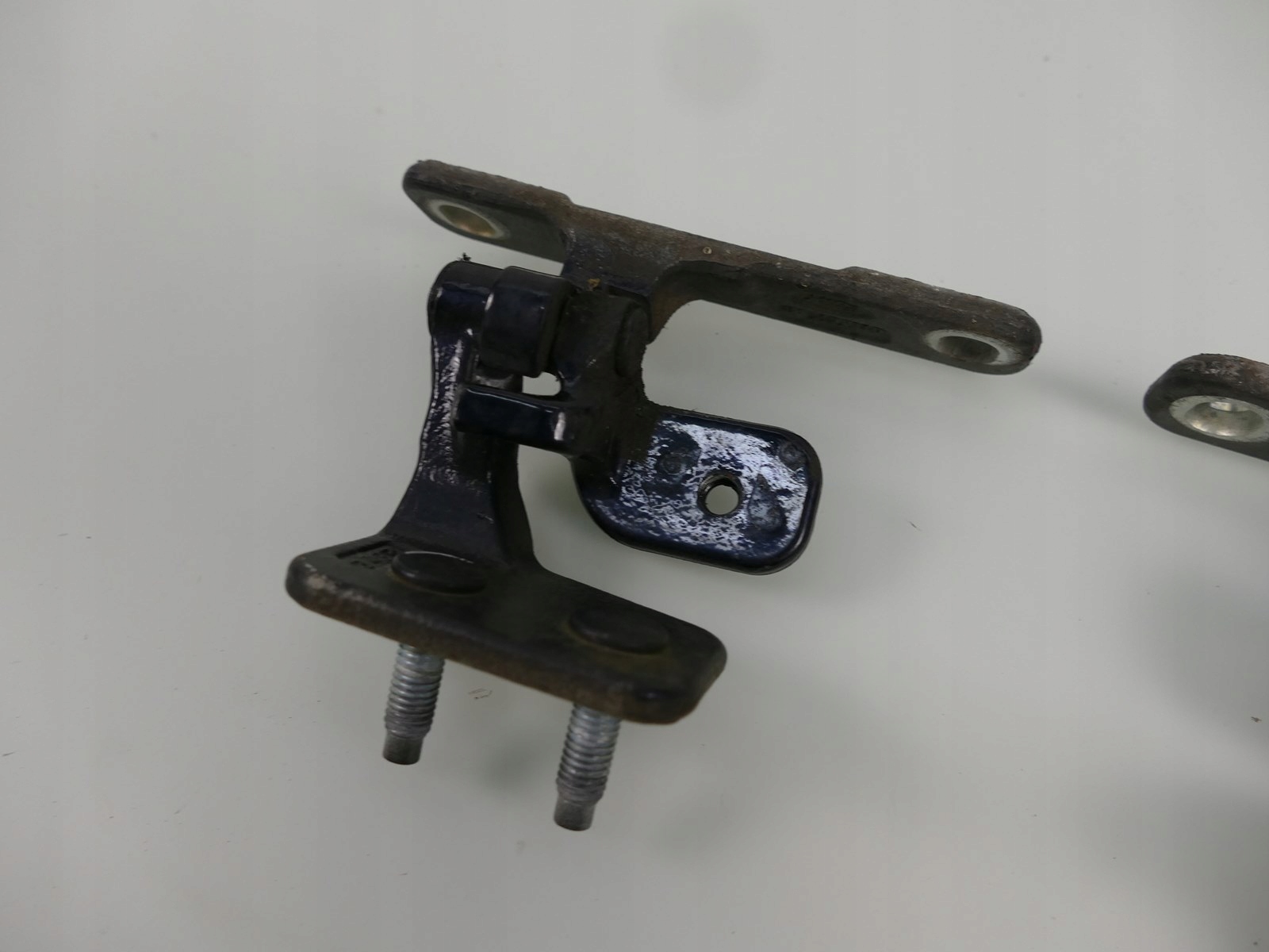 RANGE ROVER SPORT L320 hinges bonnet rear part LRC796