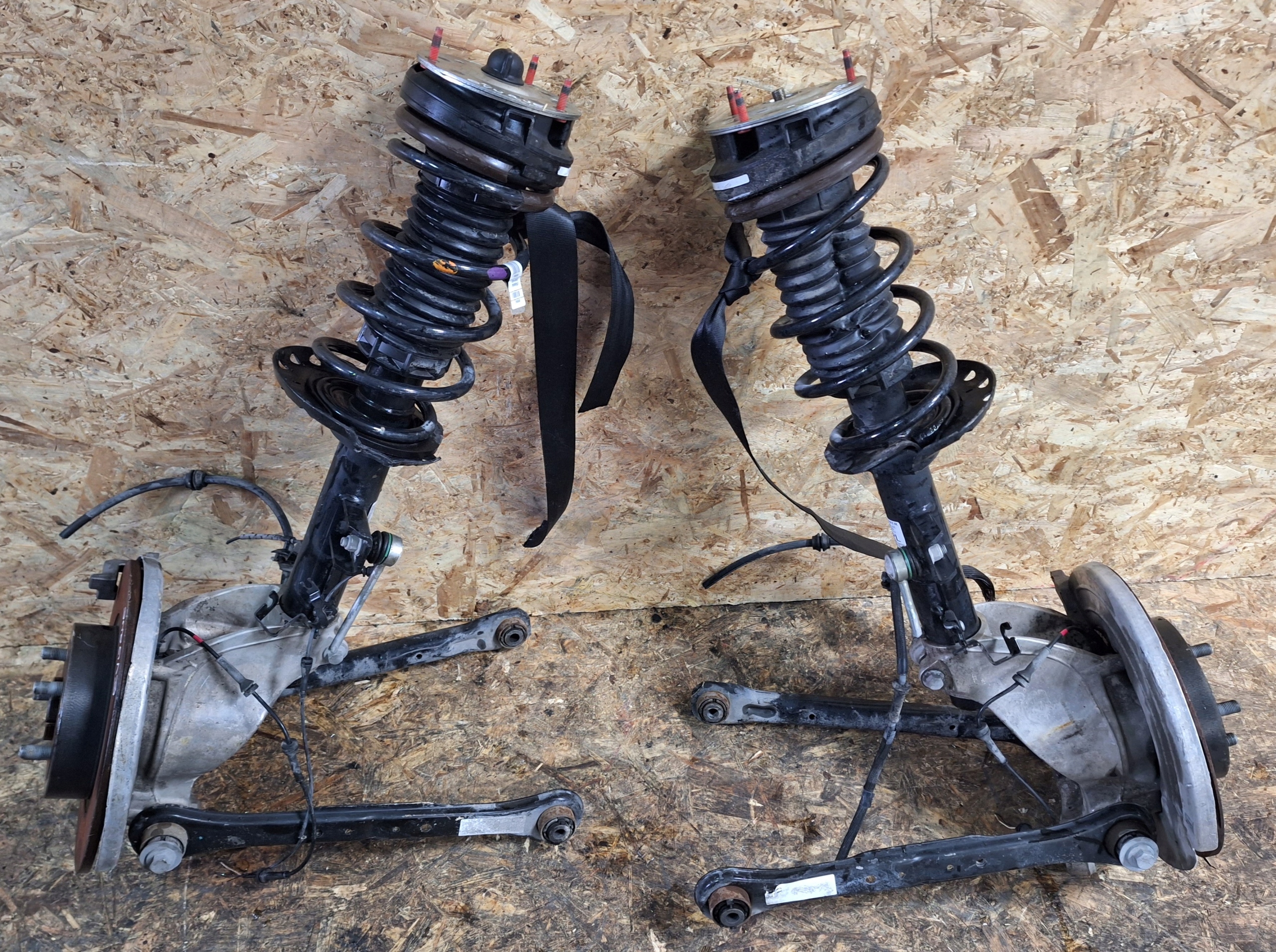McPherson rear part swing right left Range Rover Evoque 11-18