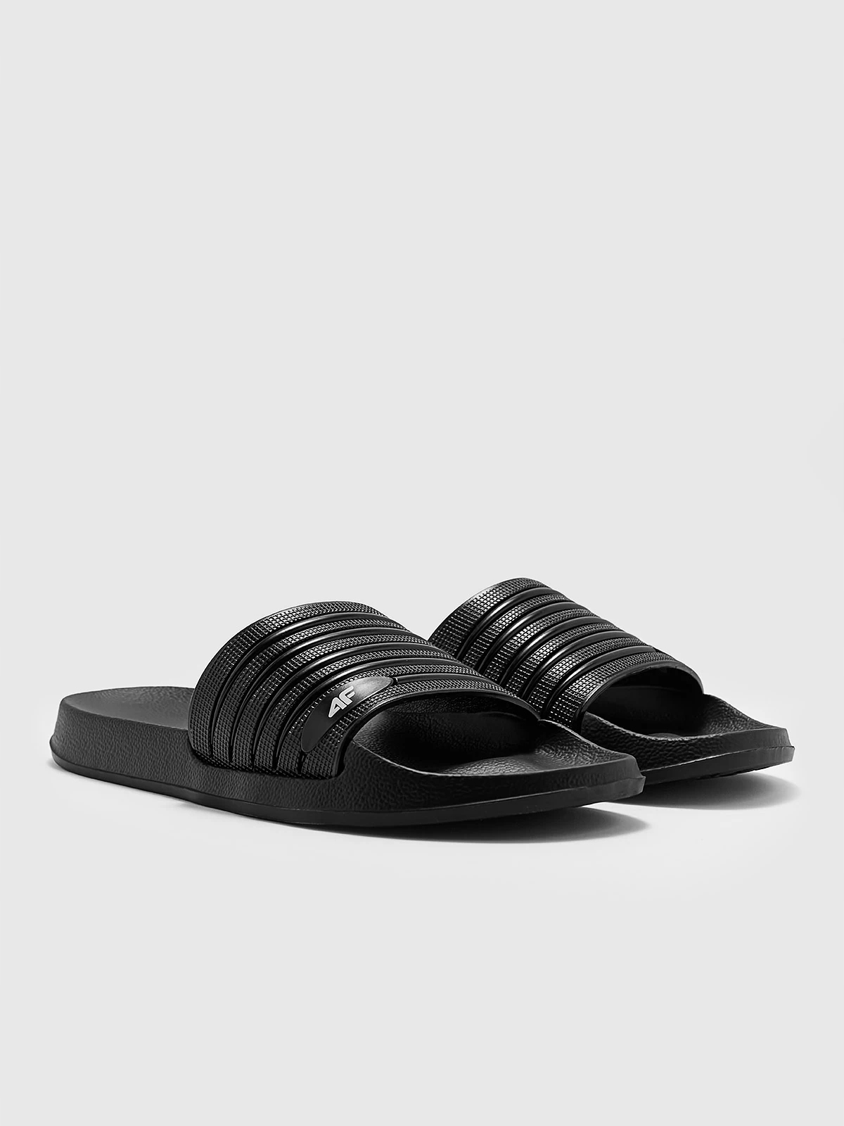 KLAPKI 4F MĘSKIE BASENOWE SPORTOWE LEKKIE PIANKOWE WSUWANE NA WAKACJE r. 43 Stan opakowania oryginalne