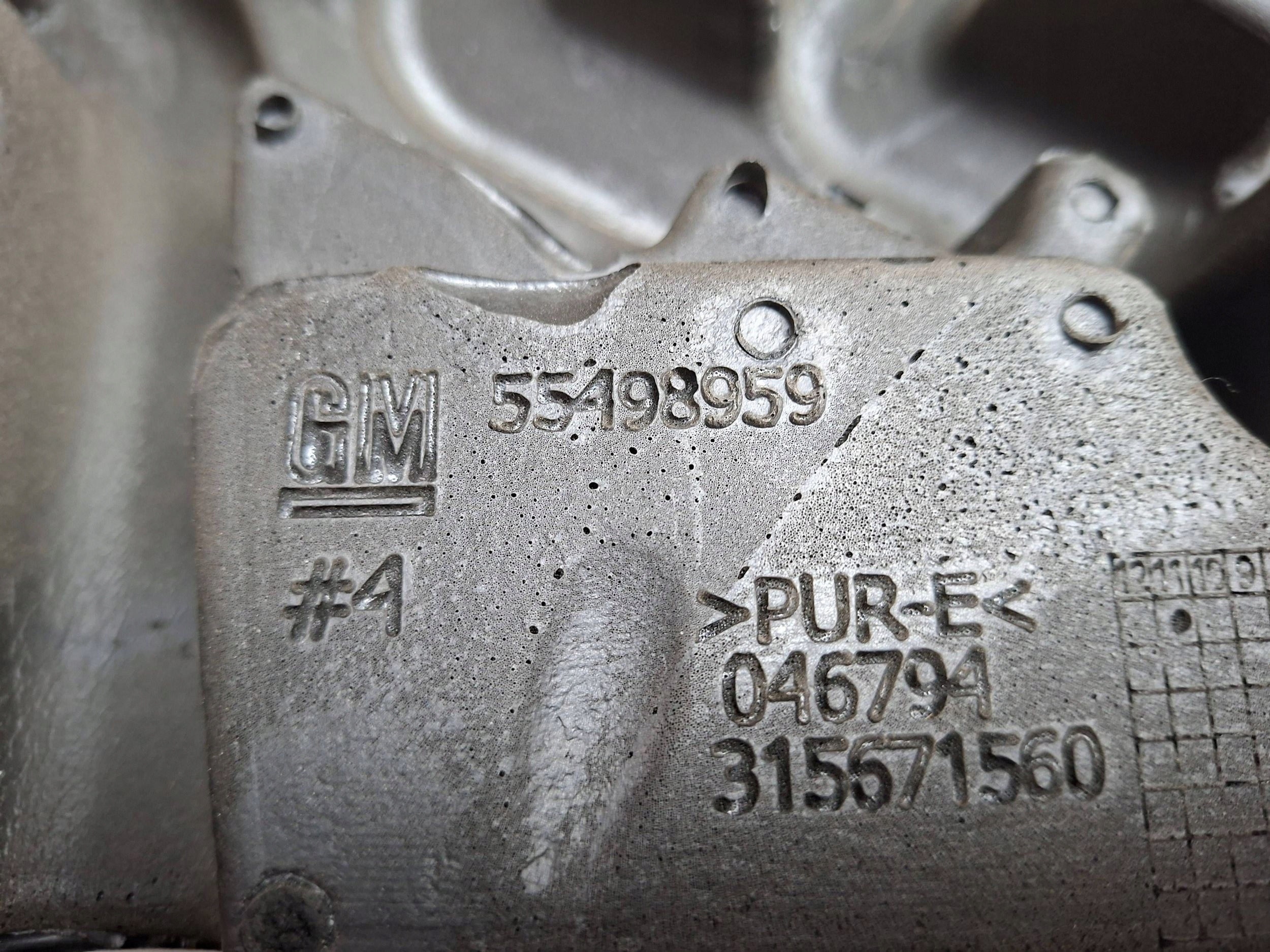 upper cover engine housing cover 55498959 OPEL INSIGNIA B 1.6 CDTI 2017