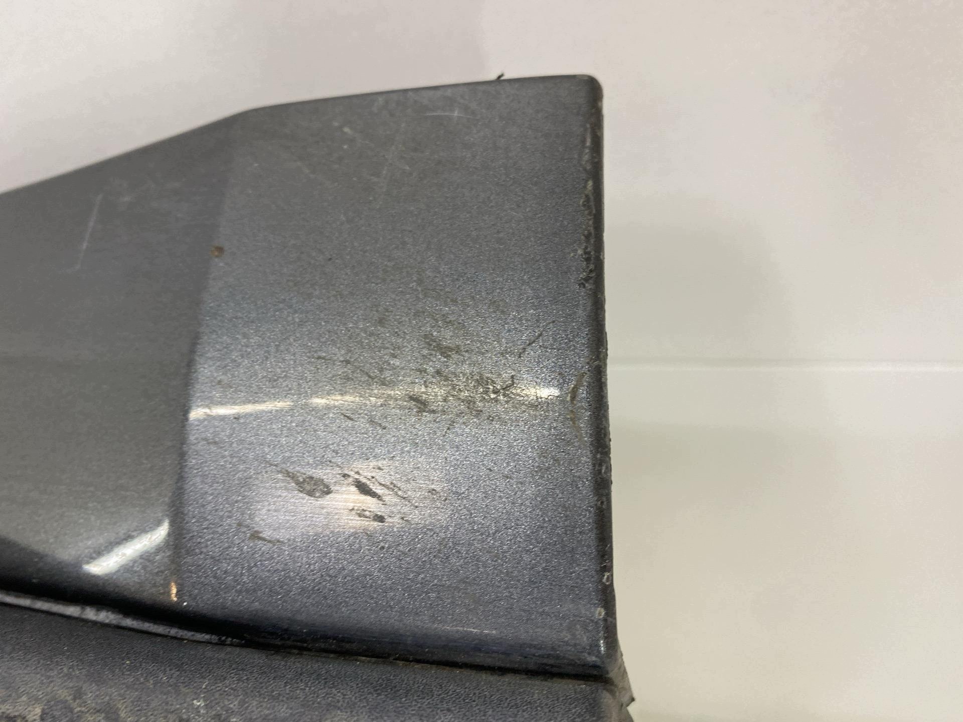 moulding threshold exterior right side Ford Mustang 7 S650 (2023 - 2026)