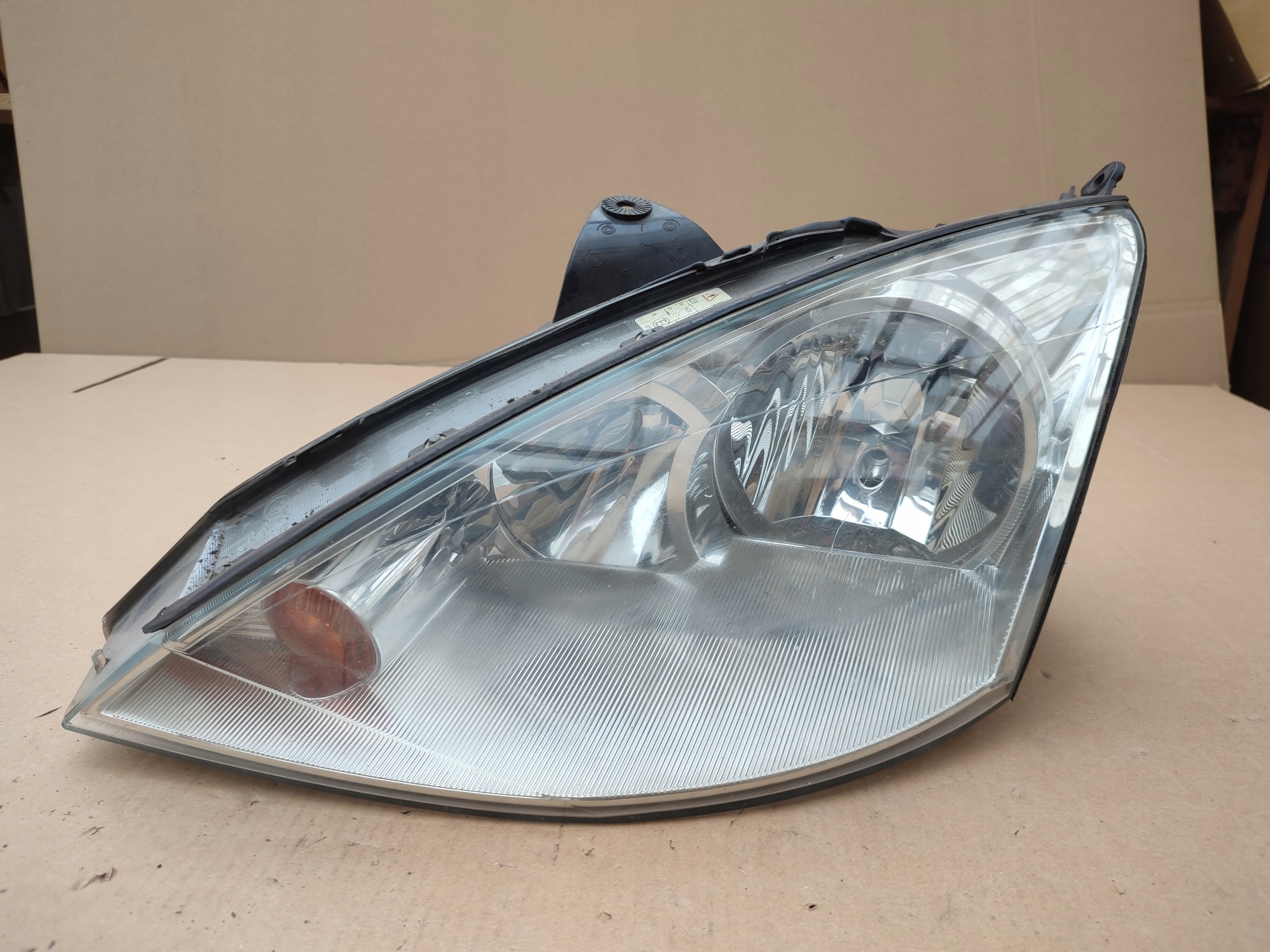 REFLEKTOR left light front EU FORD FOCUS MK1 LIFT 2M51-13W030-BD