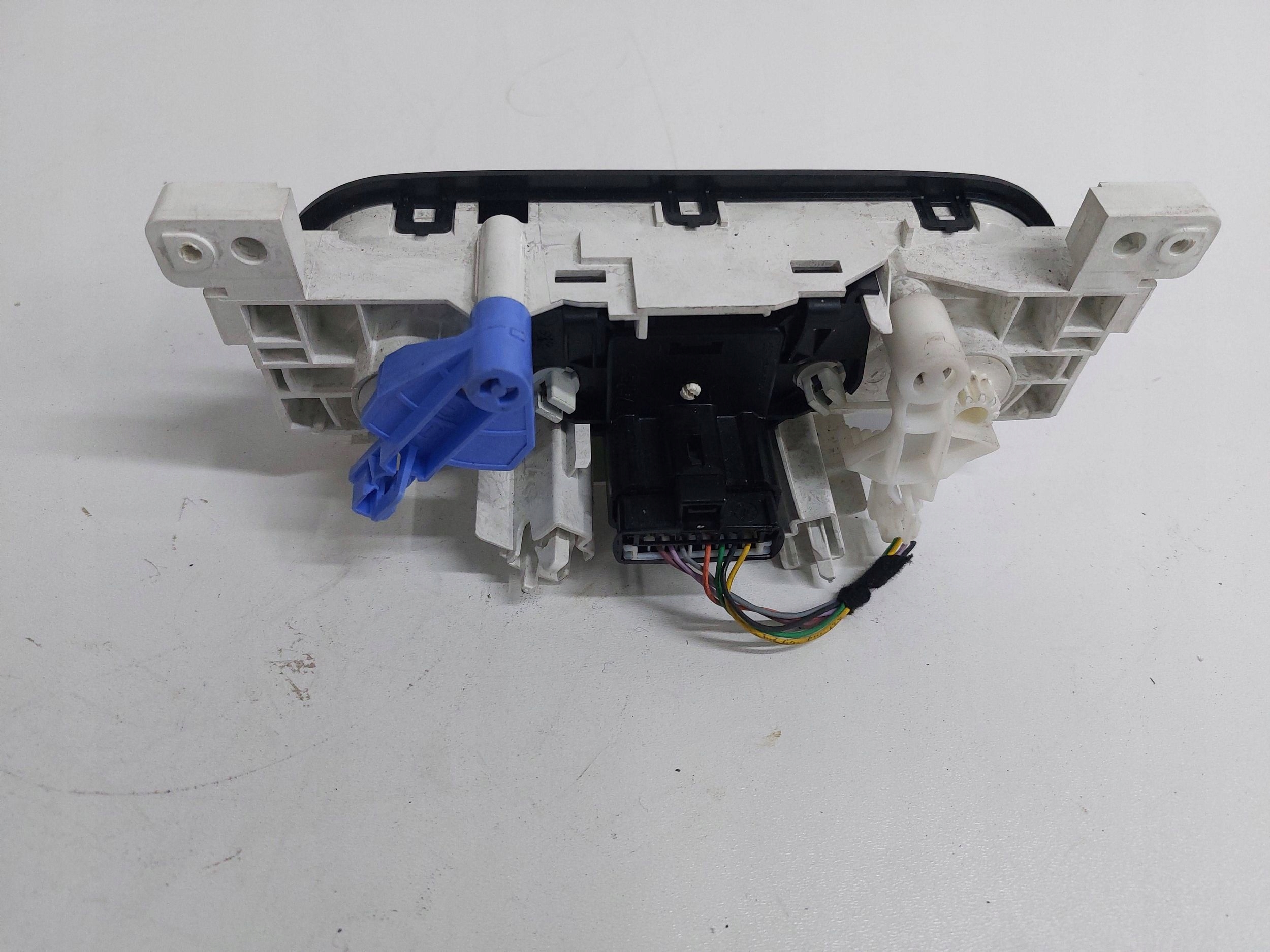 RENAULT TRAFIC III VIVARO B PRIMASTAR Unite commande clima Bouches buses E1093050