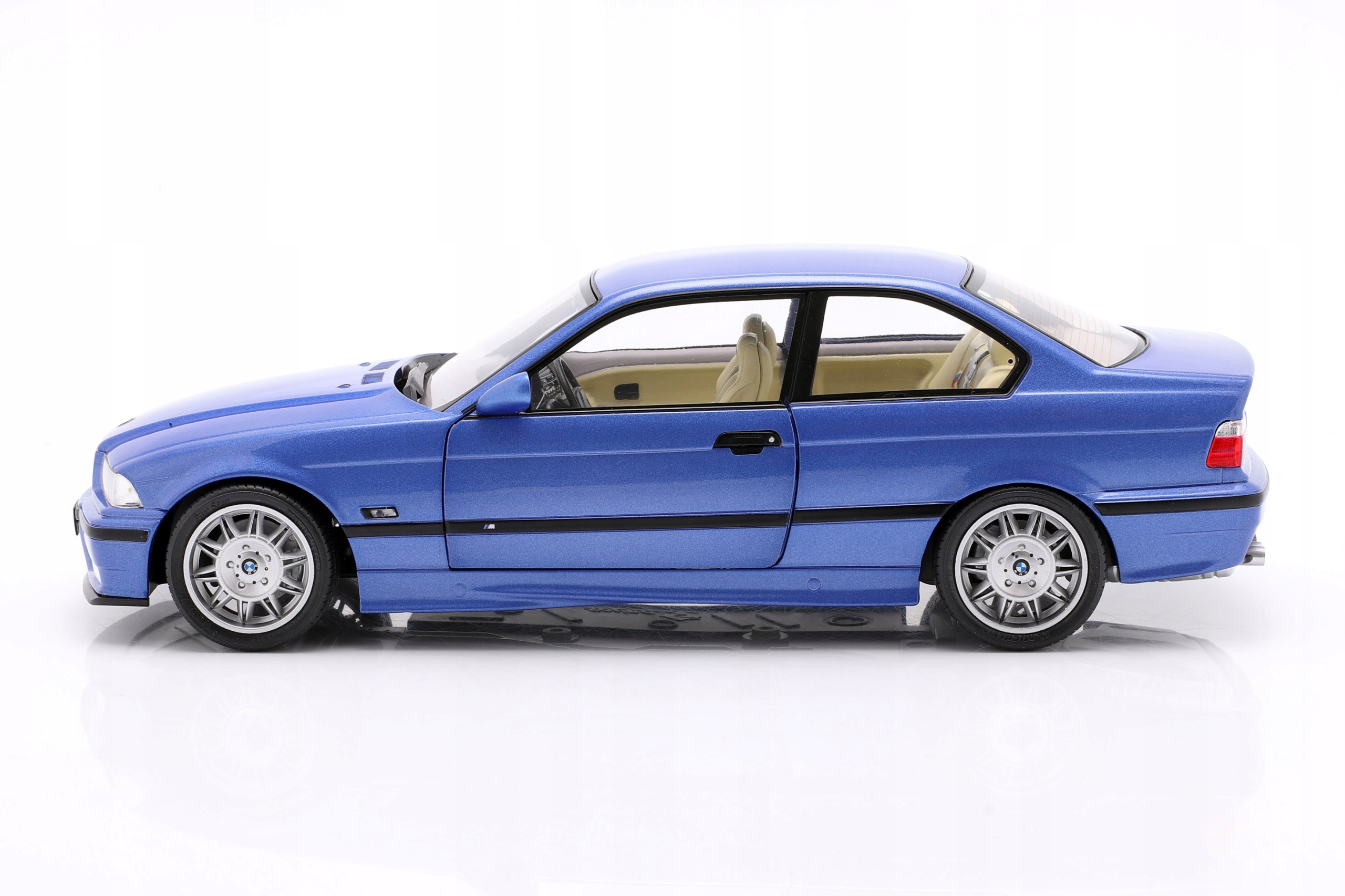 BMW M3 E36 Coupe 3er 1990 Estoril Blue Solido 1:18 Model Samochodu