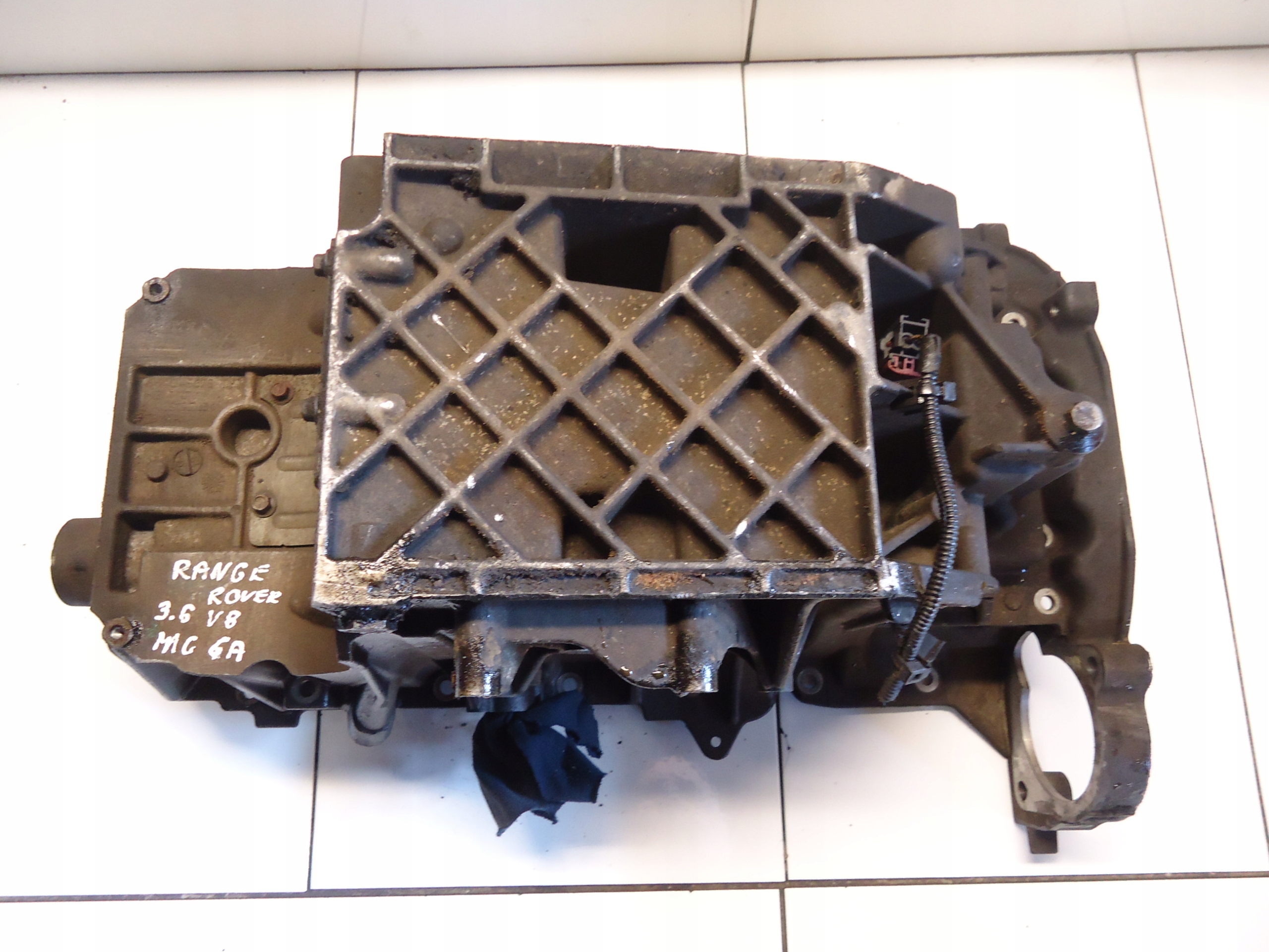 RANGE ROVER SPORT VOGUE 3.6D V8 Ölwanne 6H4Q-6675-DC