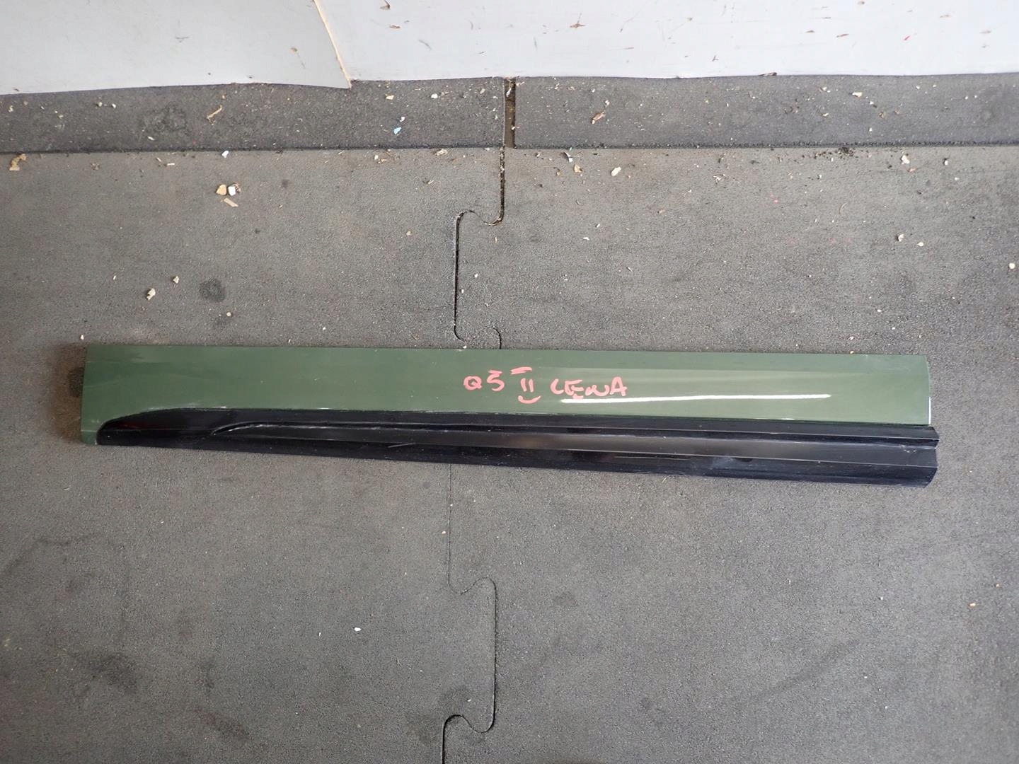 moulding door left front AUDI Q5 II LIFT 2020- 80A