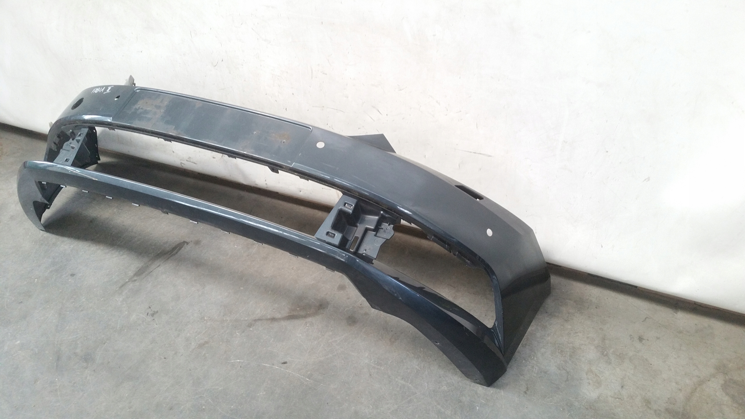 bumper front 6V0807221 PDC Skoda Fabia III