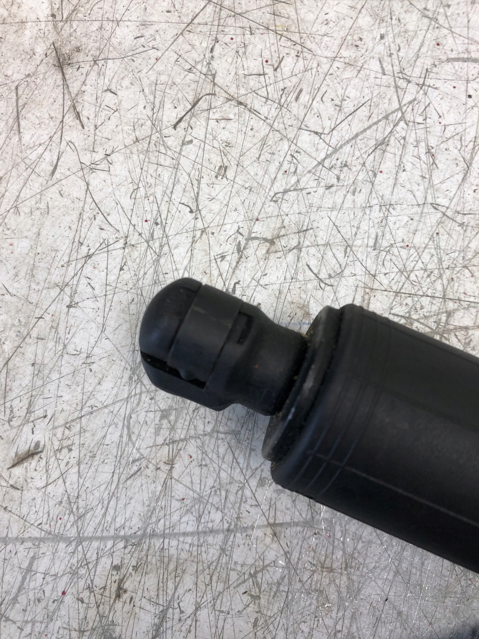 damper bonnet boot left rear part BMW X3 7287805