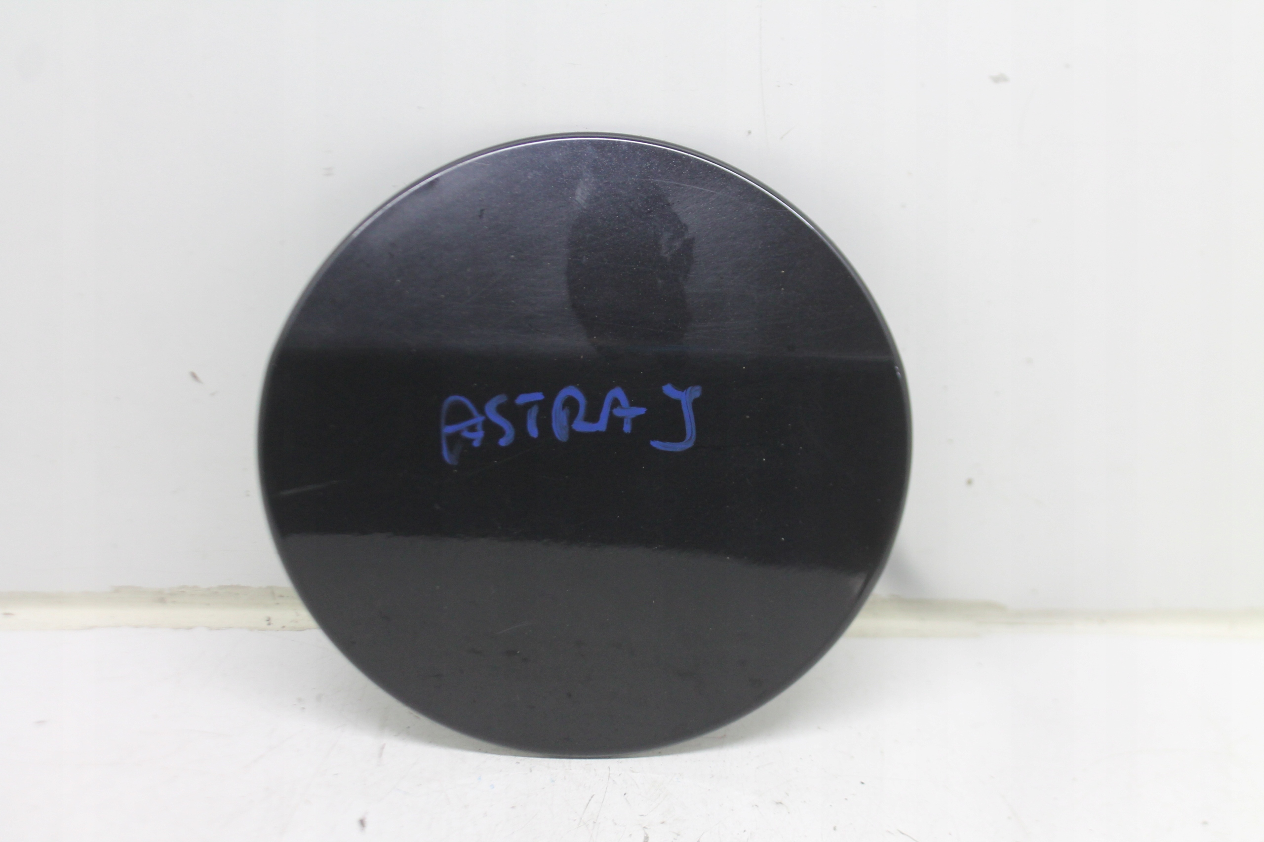 Tankklappe des Kraftstoffsbehälters 13281384 OPEL ASTRA J