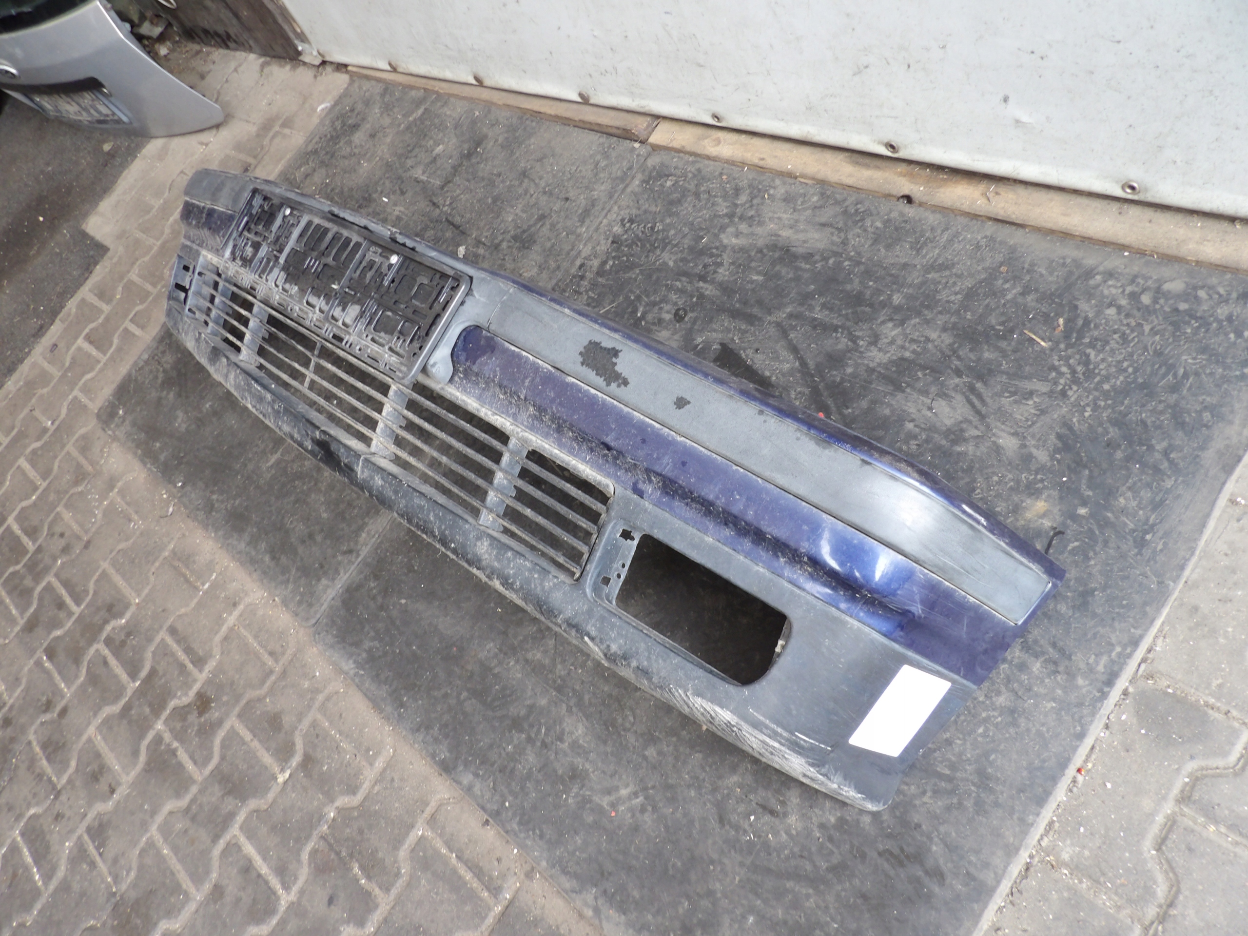 BMW E36 frontstoßstange lak. 297/5