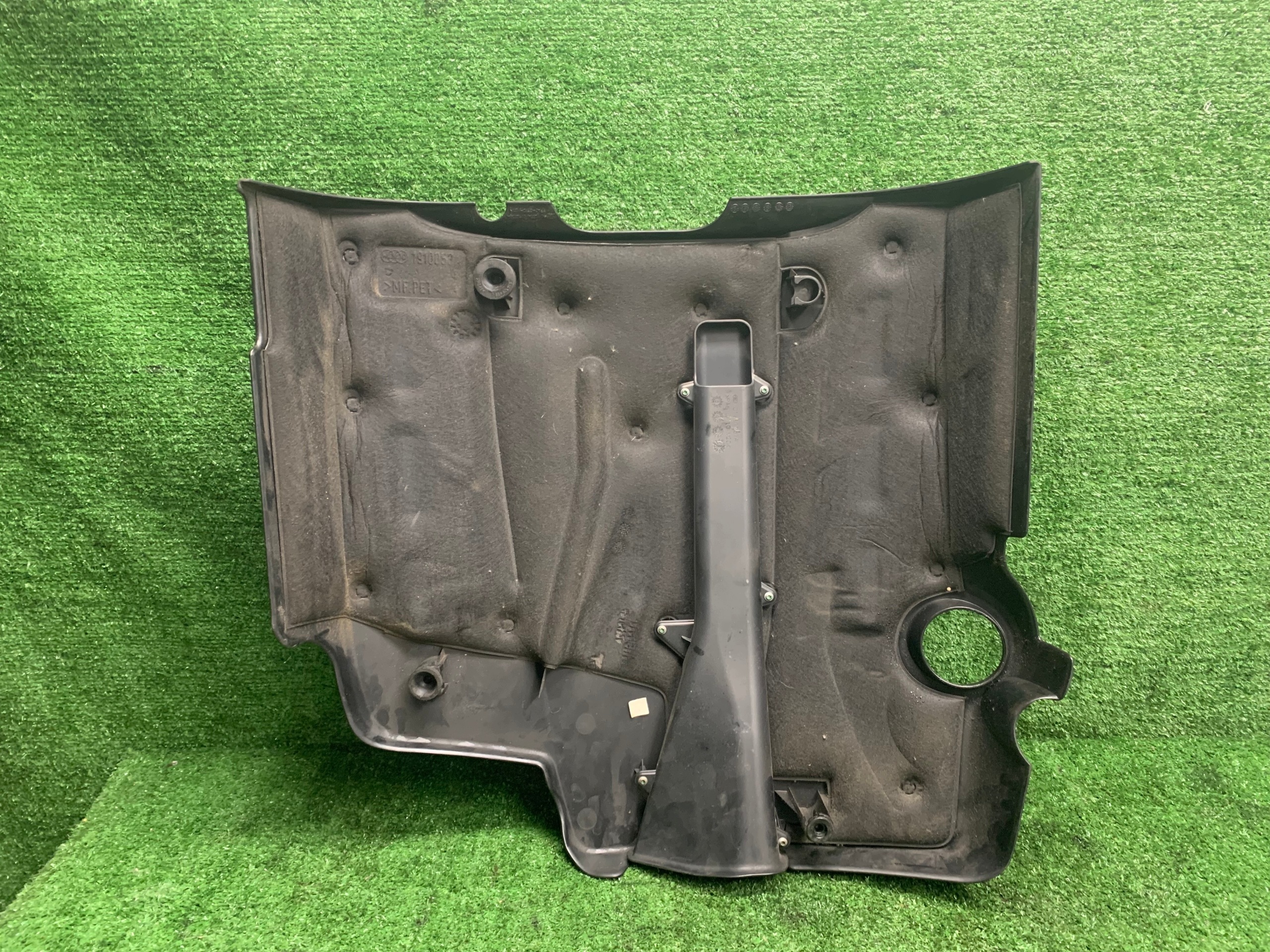 motor cover upper CHRYLER 300C 3.0 CRD 4011897A