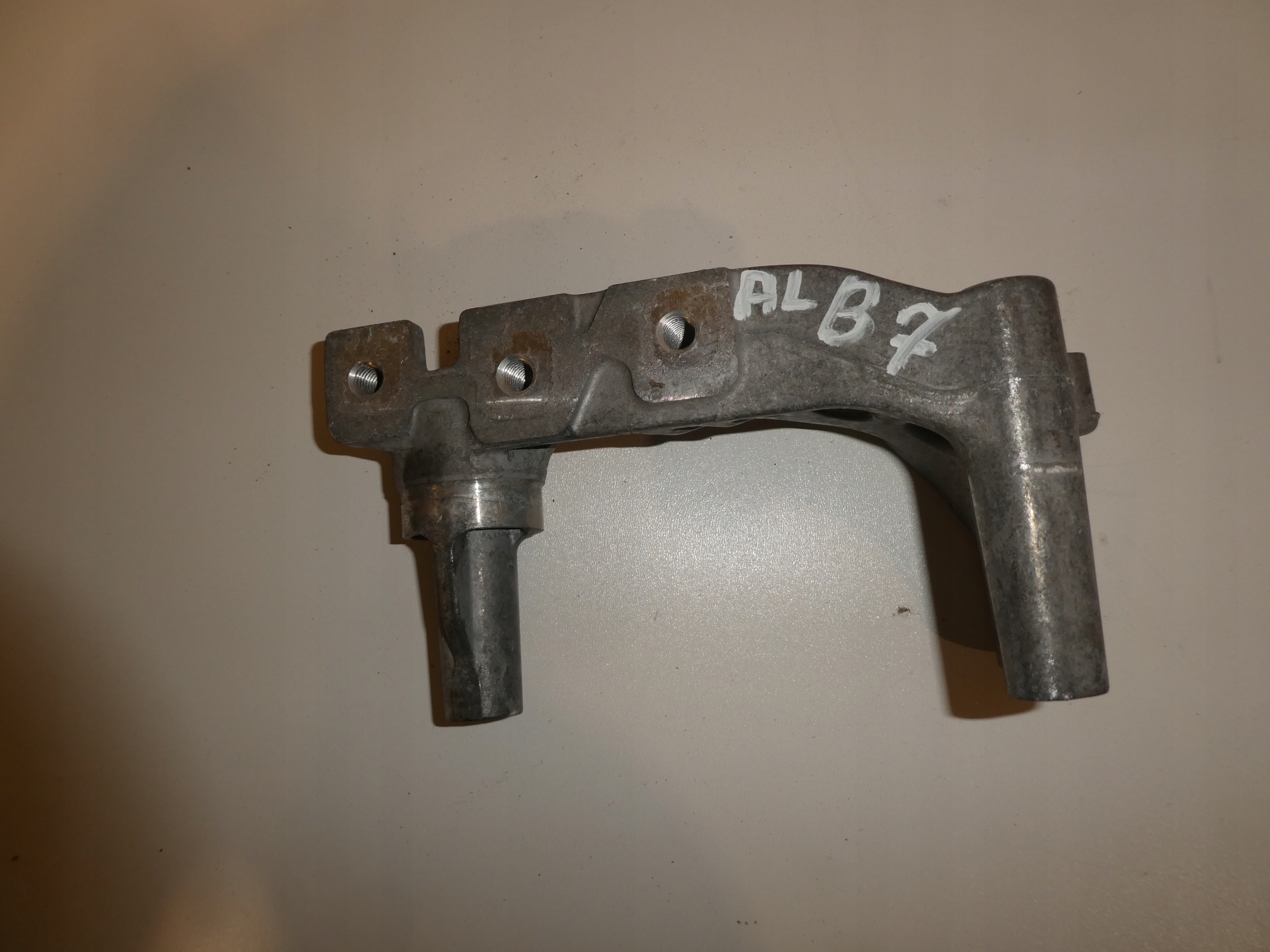 engine mount VW SEAT SKODA VW 04L199207E