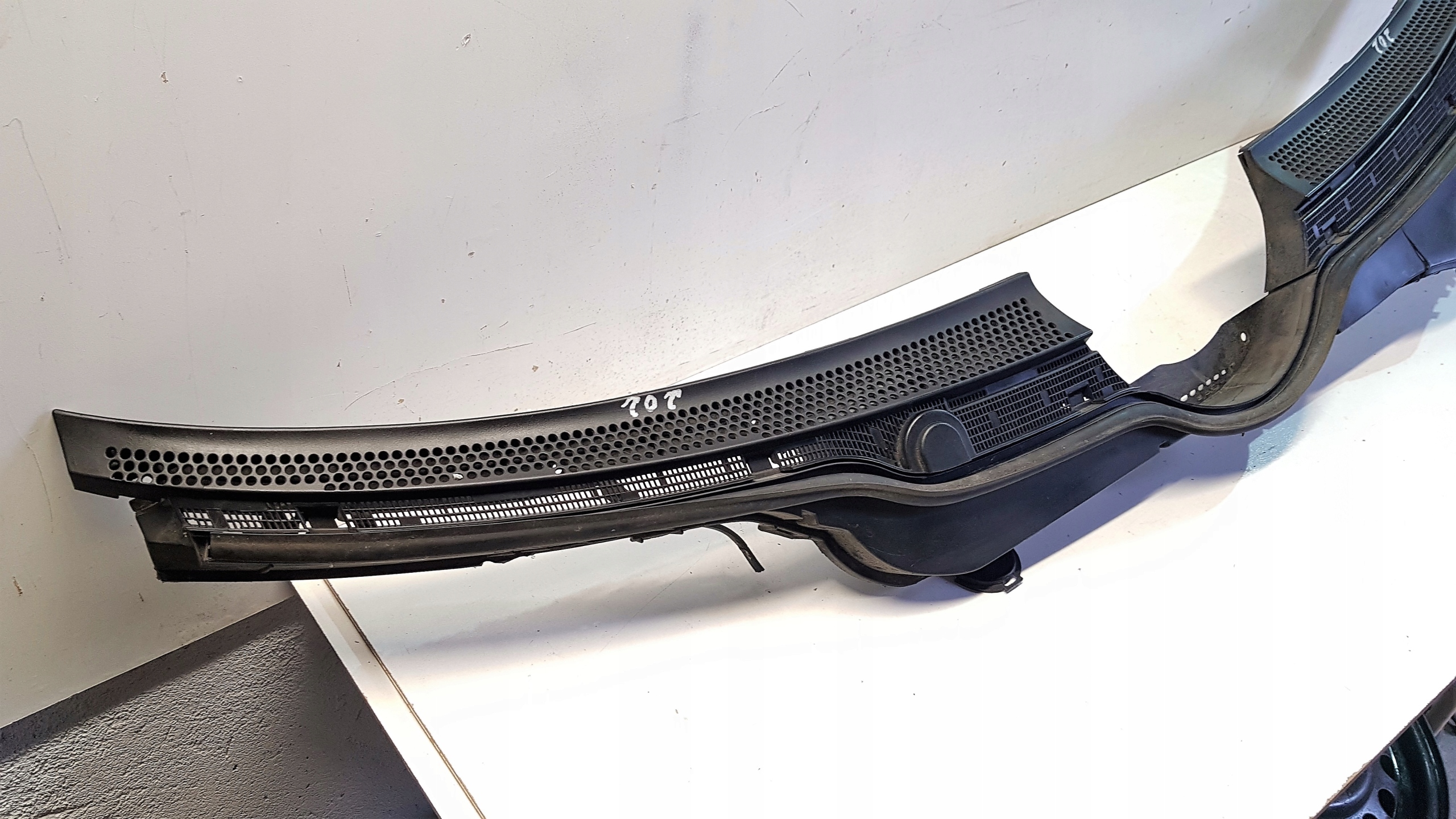 MERCEDES C W202 PODSZYBIE KLP ORYGINAŁ 2028300413 A2028300413 Numer katalogowy części A2028300044 2028300044