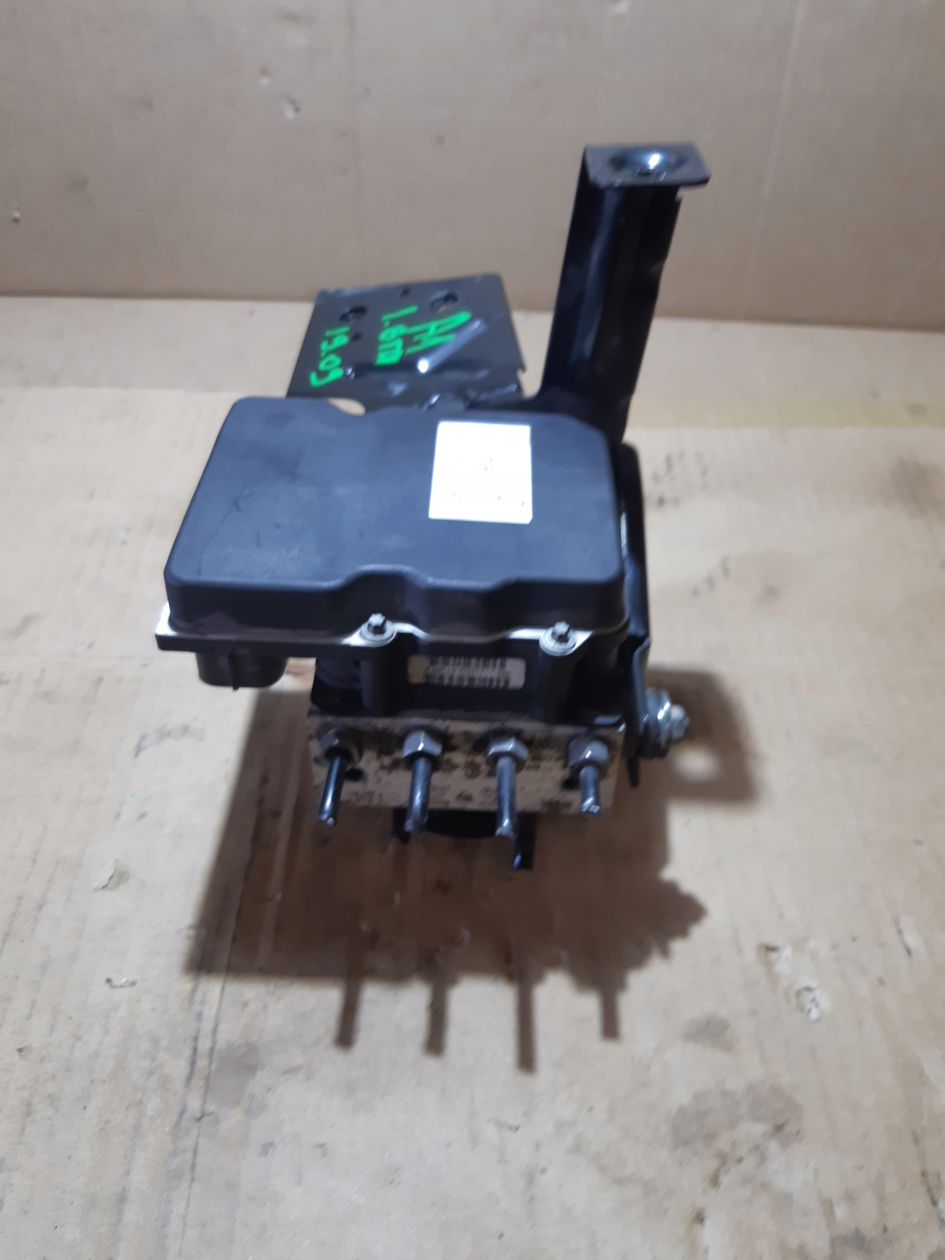 AUDI A1 8X 1.6 TDI brake booster control unit ABS 6R0907379BB