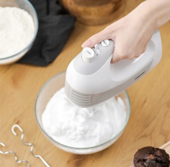 Mikser ręczny Zelmer ZHM2453BS 700W Turbo 5 prędkości Pojemnik na akcesoria Model ZHM2453BS