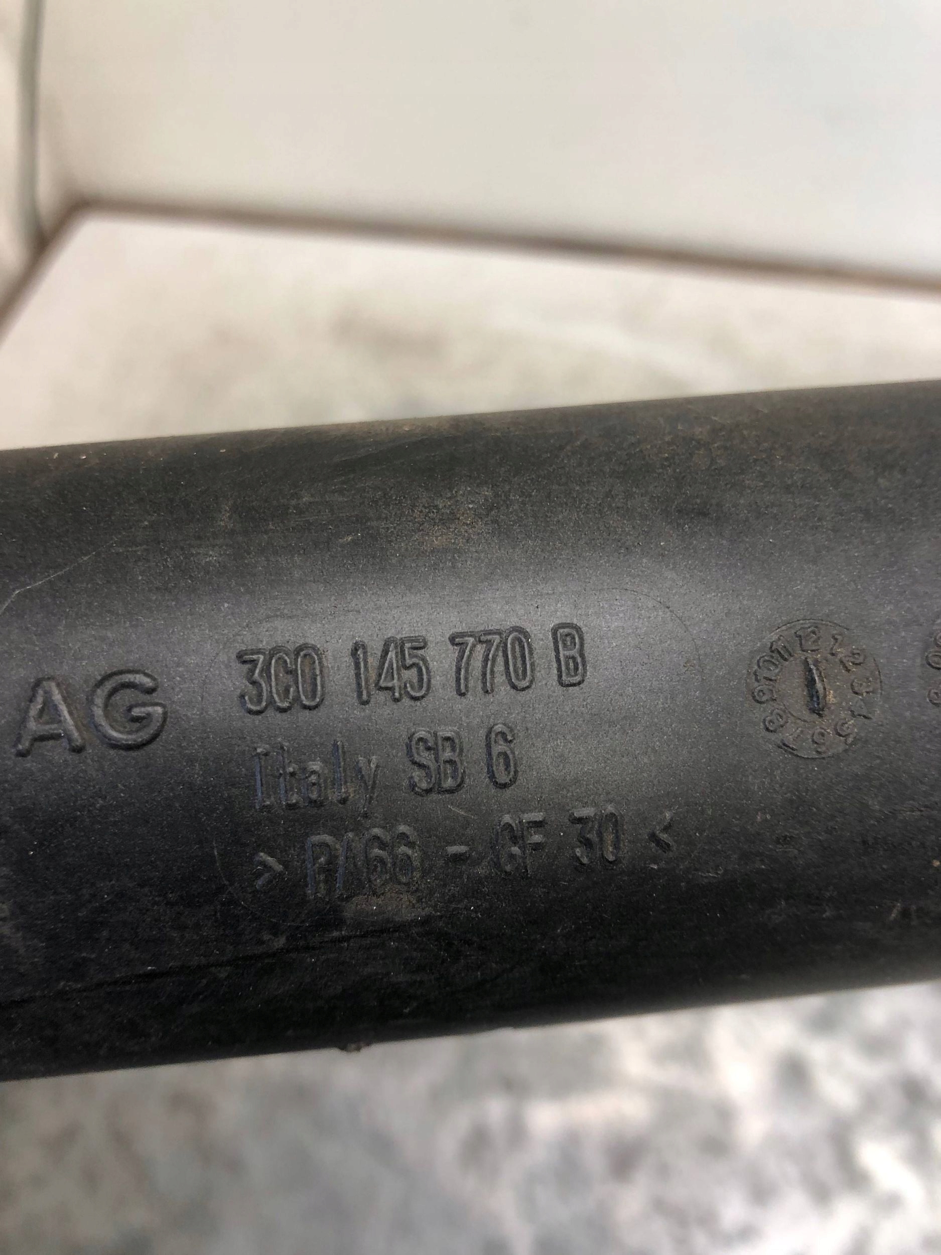 cijev prijenos interkulera VW AUDI 3C0145770B 3C0145762AM