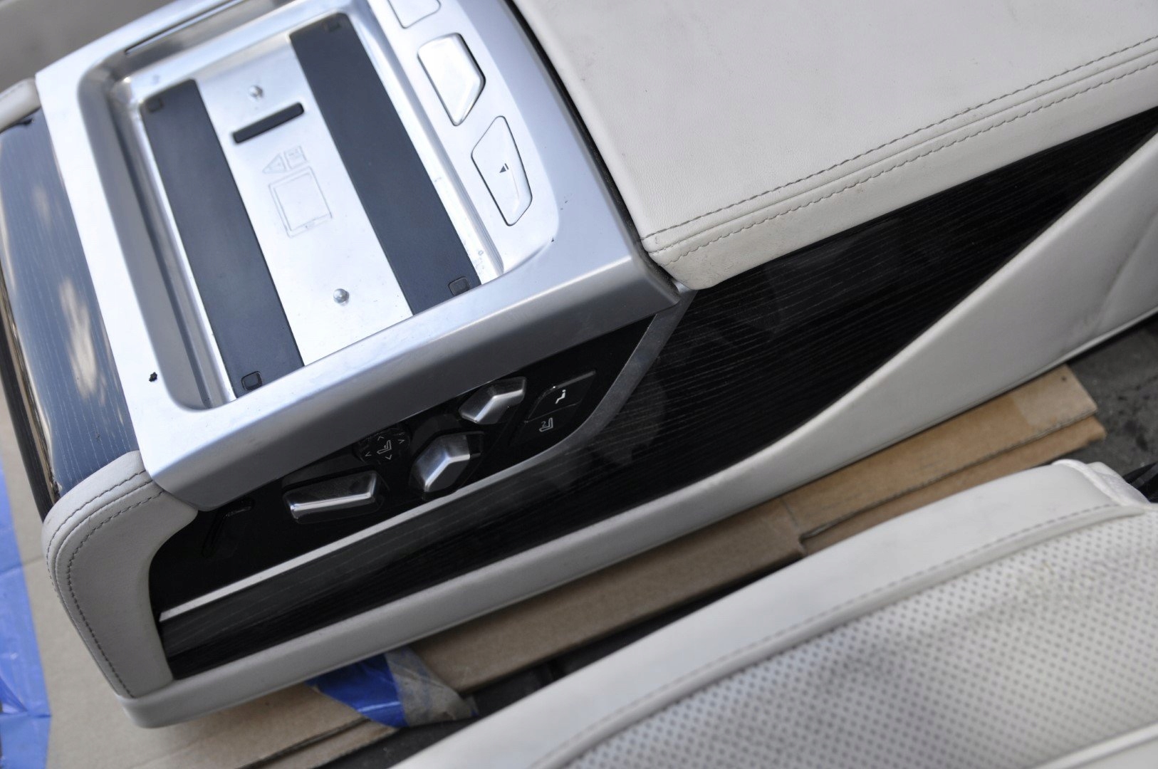 BMW 7 G12 кресла кожа комфорт