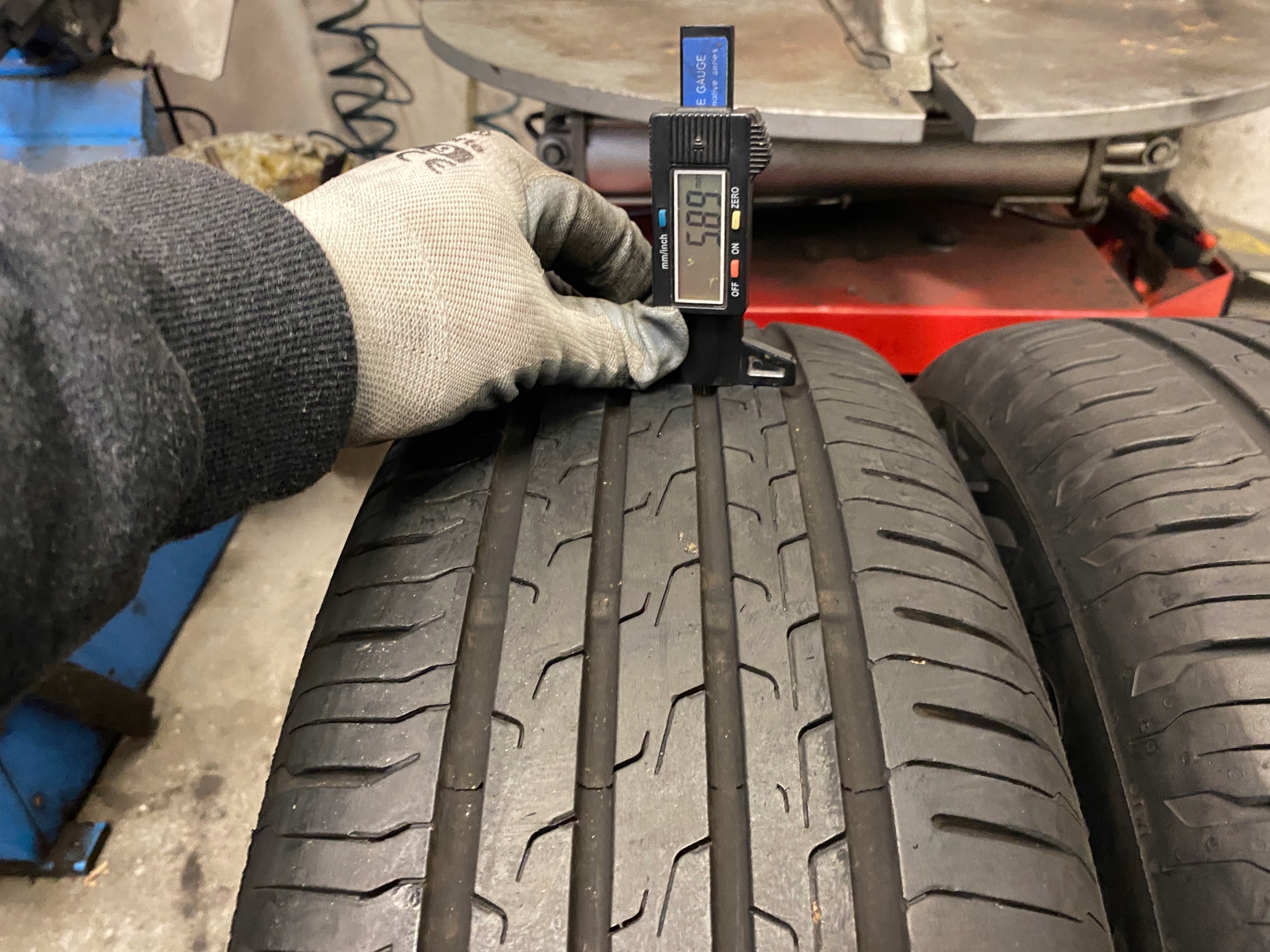 2 tyres summer 215/65R16 Continental EcoContact 6 6mm
