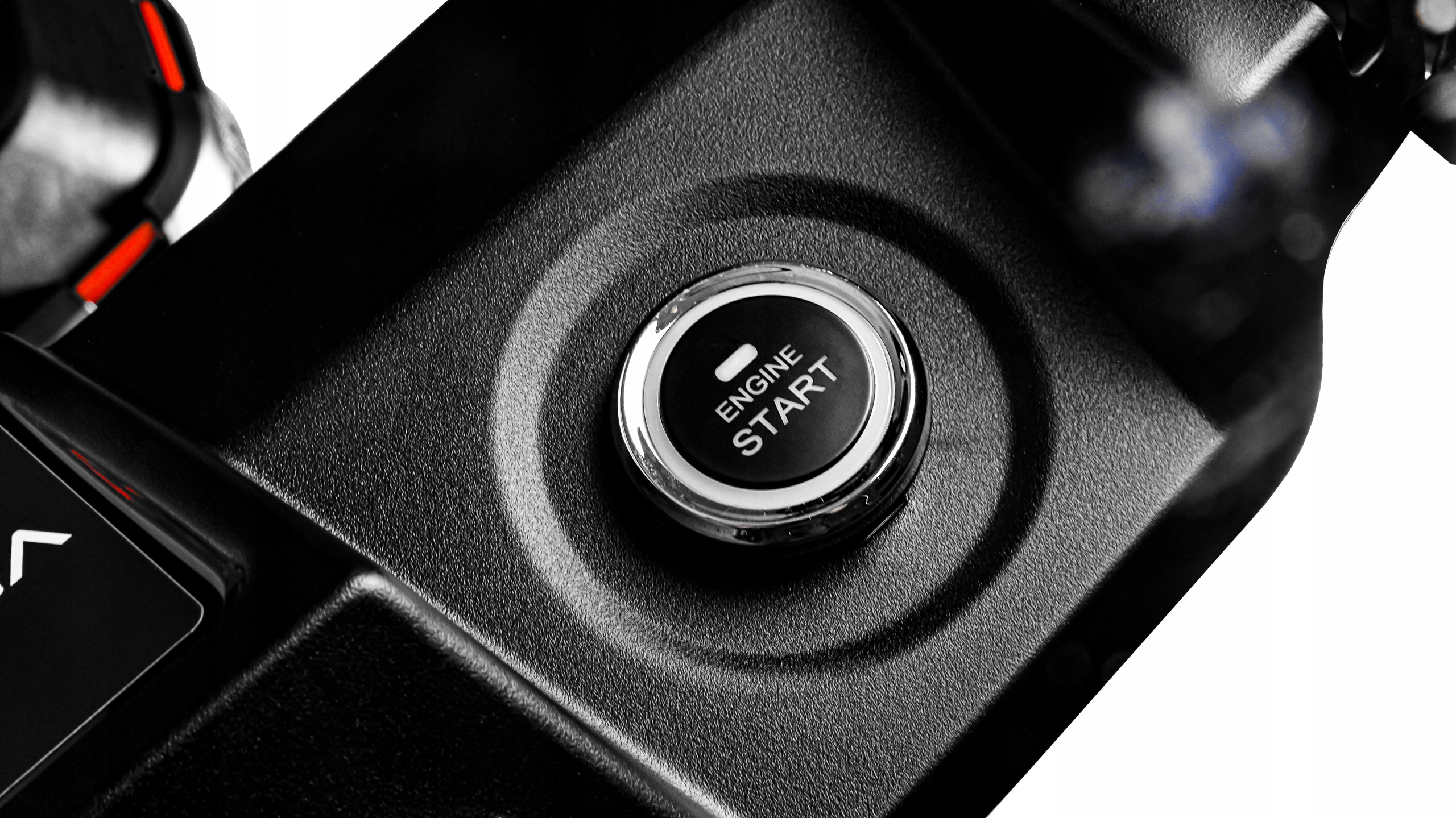 MOCNA KOSIARKA SPALINOWA Z NAPĘDEM 53 CM SILNIK 200CC ODPALANIE NA PRZYCISK Pojemność silnika 200 cm³