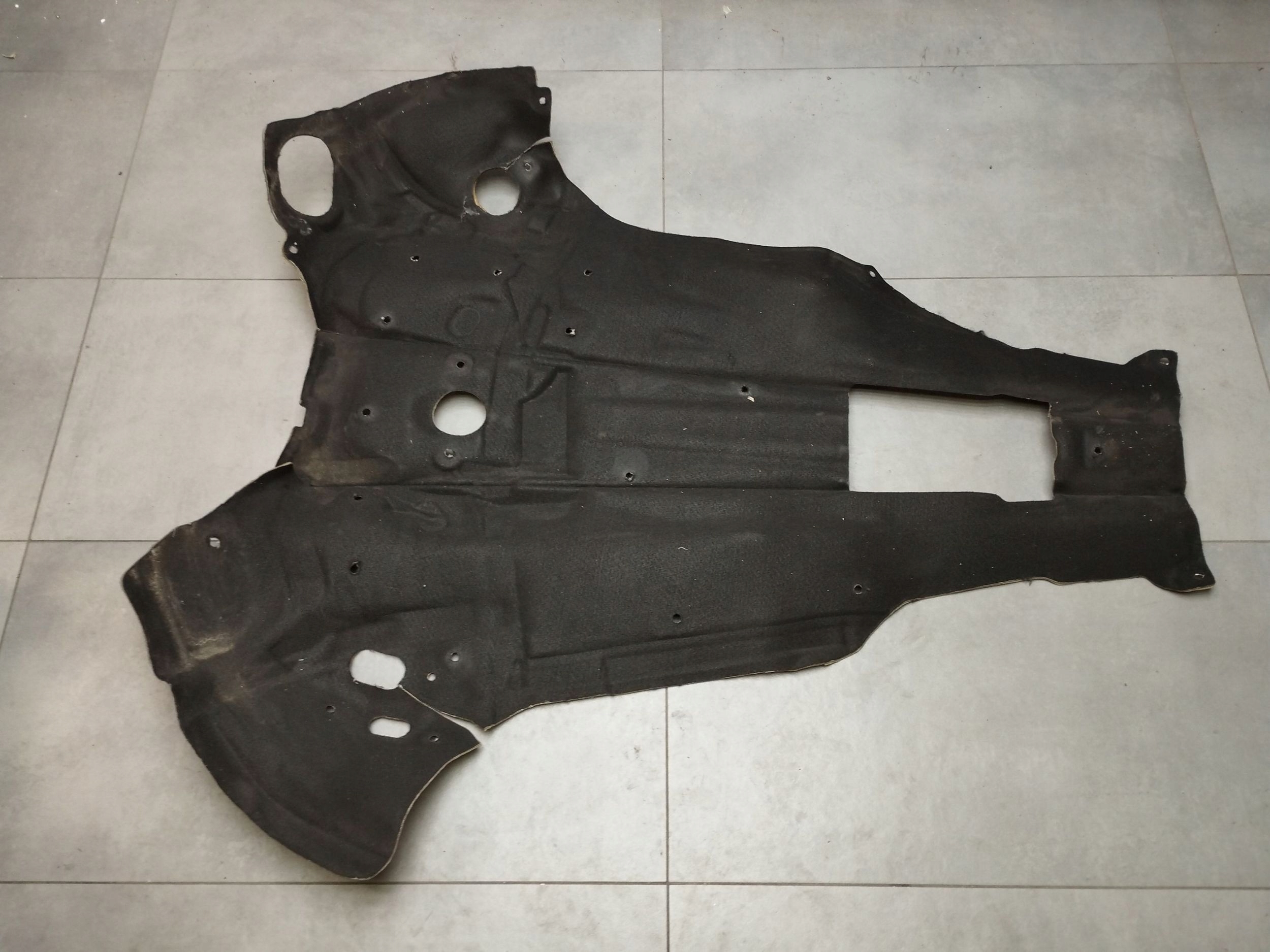 Mercedes-Benz E W213 Insonorisation TUNELU